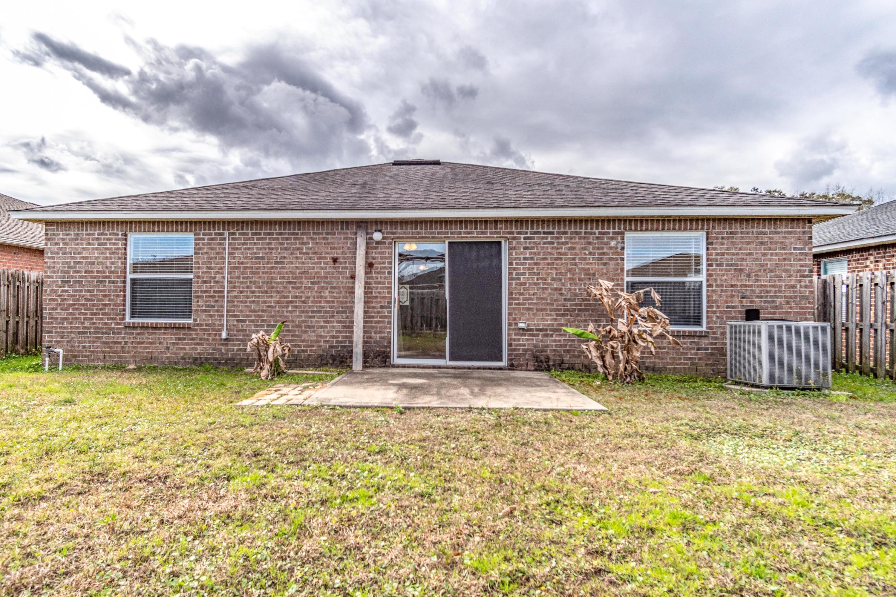 TIBURON WEST - Residential
