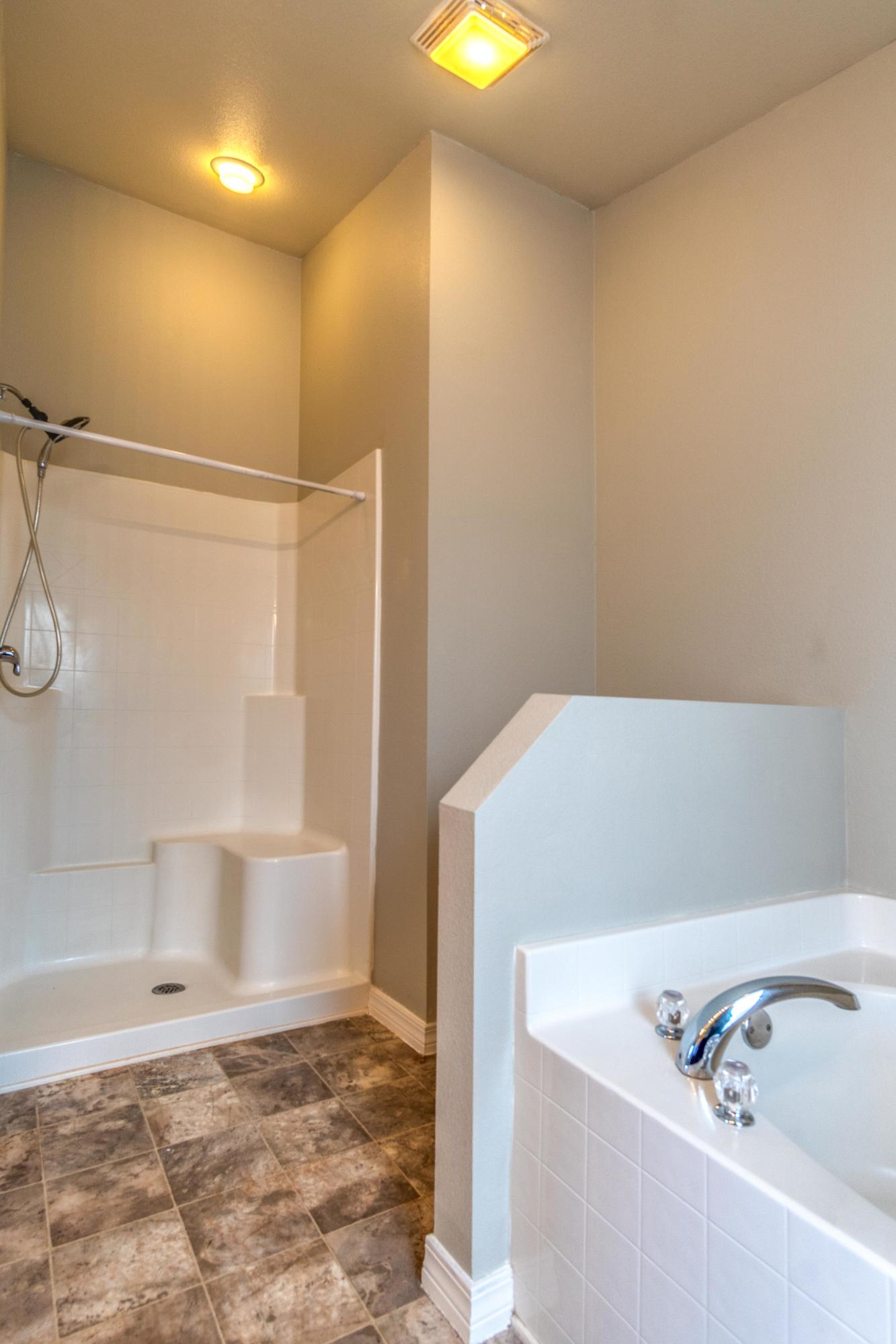 TIBURON WEST - Residential