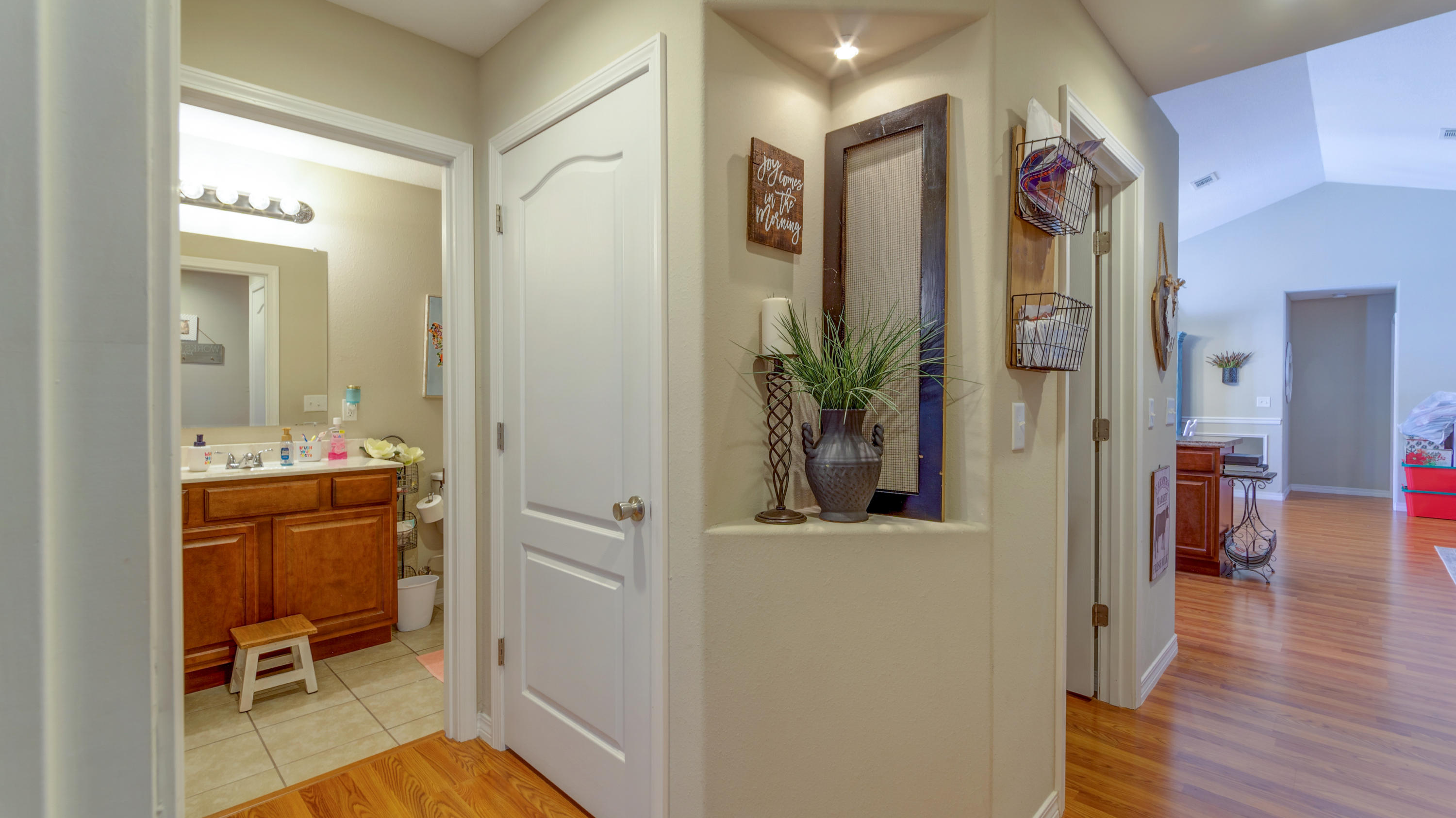 OAKWOOD LAKES ESTATES - Residential