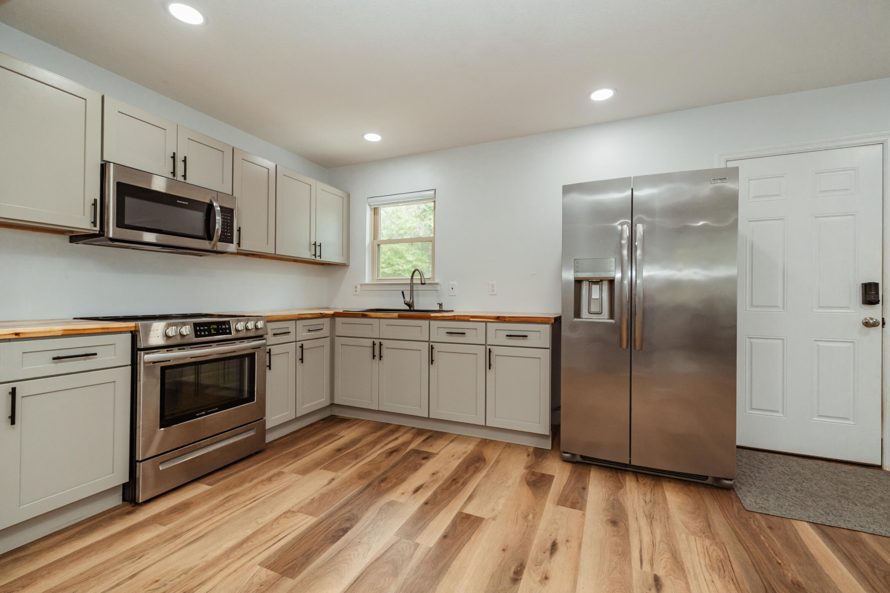 METES & BOUNDS - Residential Lease