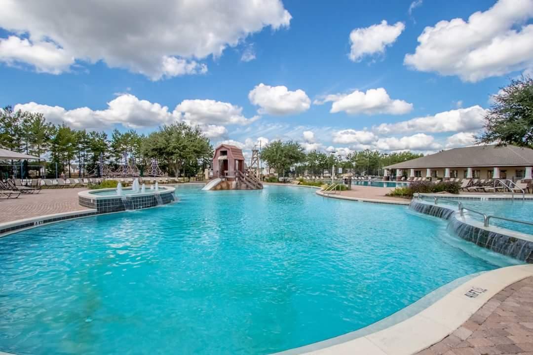 HAMMOCK BAY - Residential