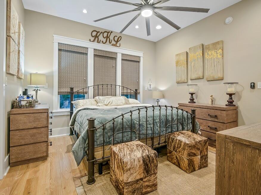 LAKESIDE AT BLUE MOUNTAIN BEACH - Residential