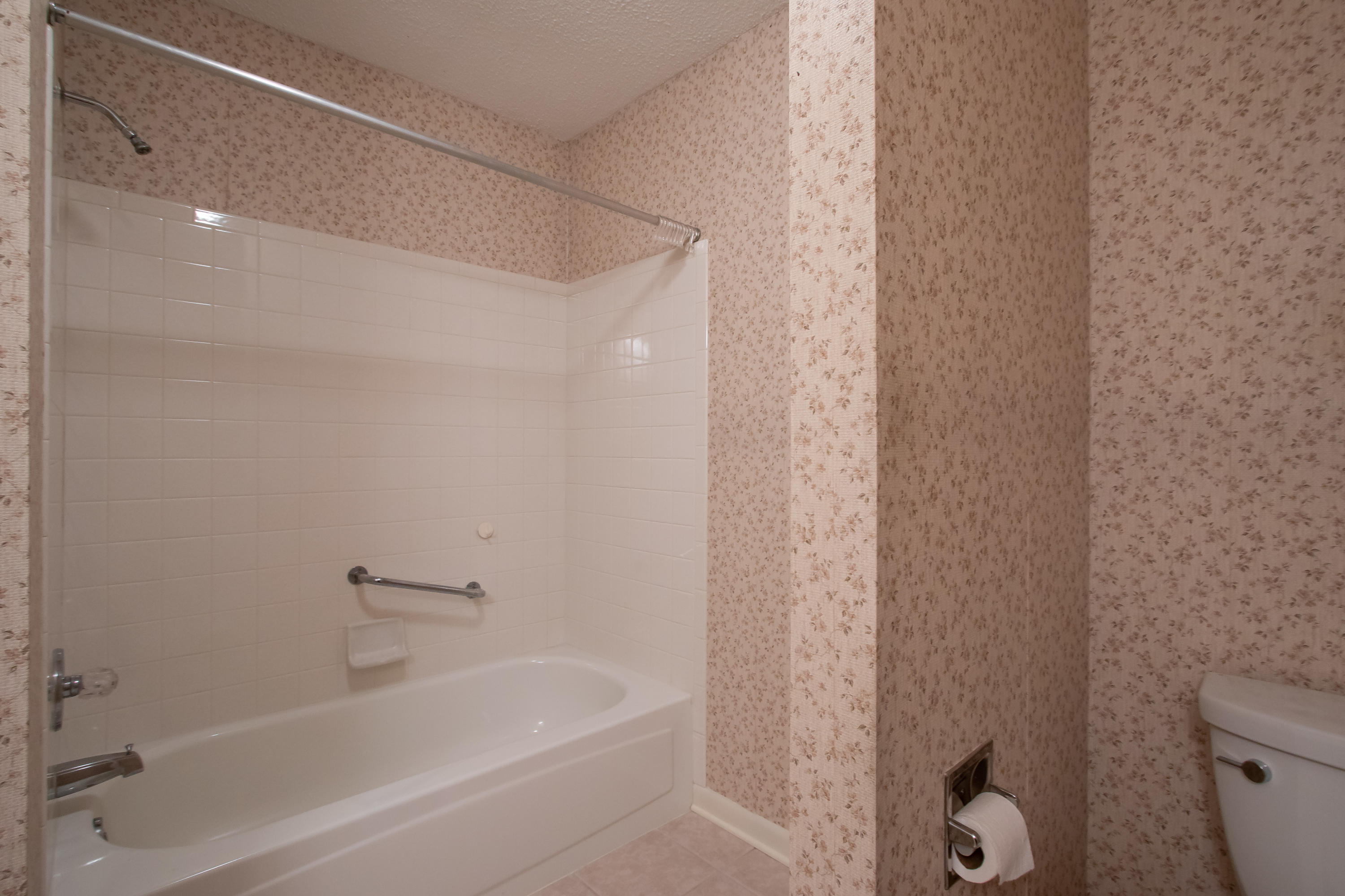 GARNIERS BEACH 7TH - Residential