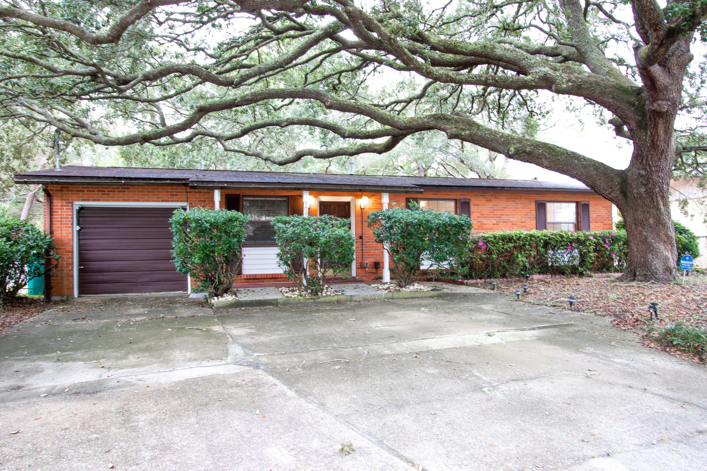 GARNIERS BEACH 7TH - Residential