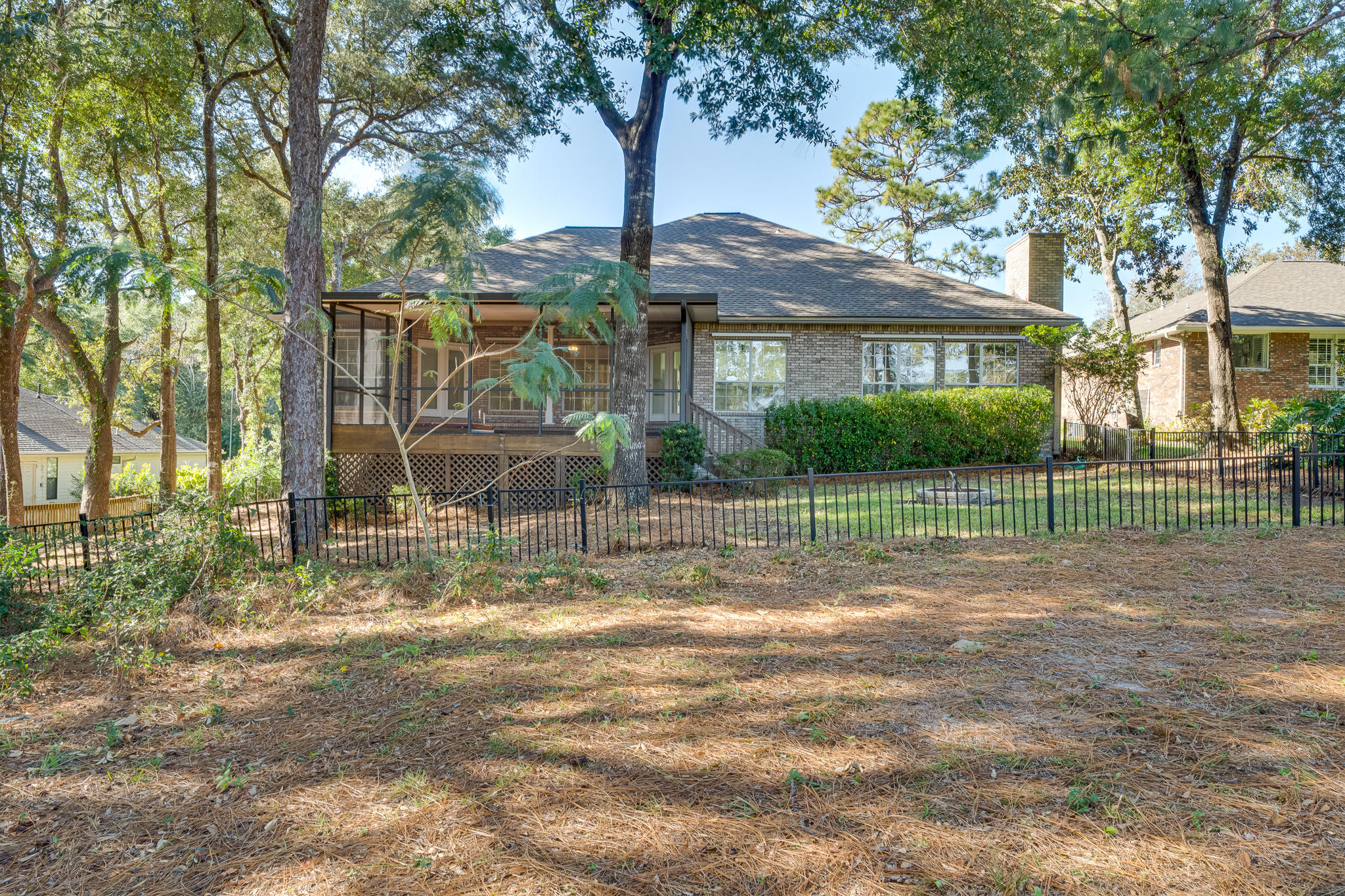 ROCKY BAYOU COUNTRY CLUB ESTATES 5 - Residential