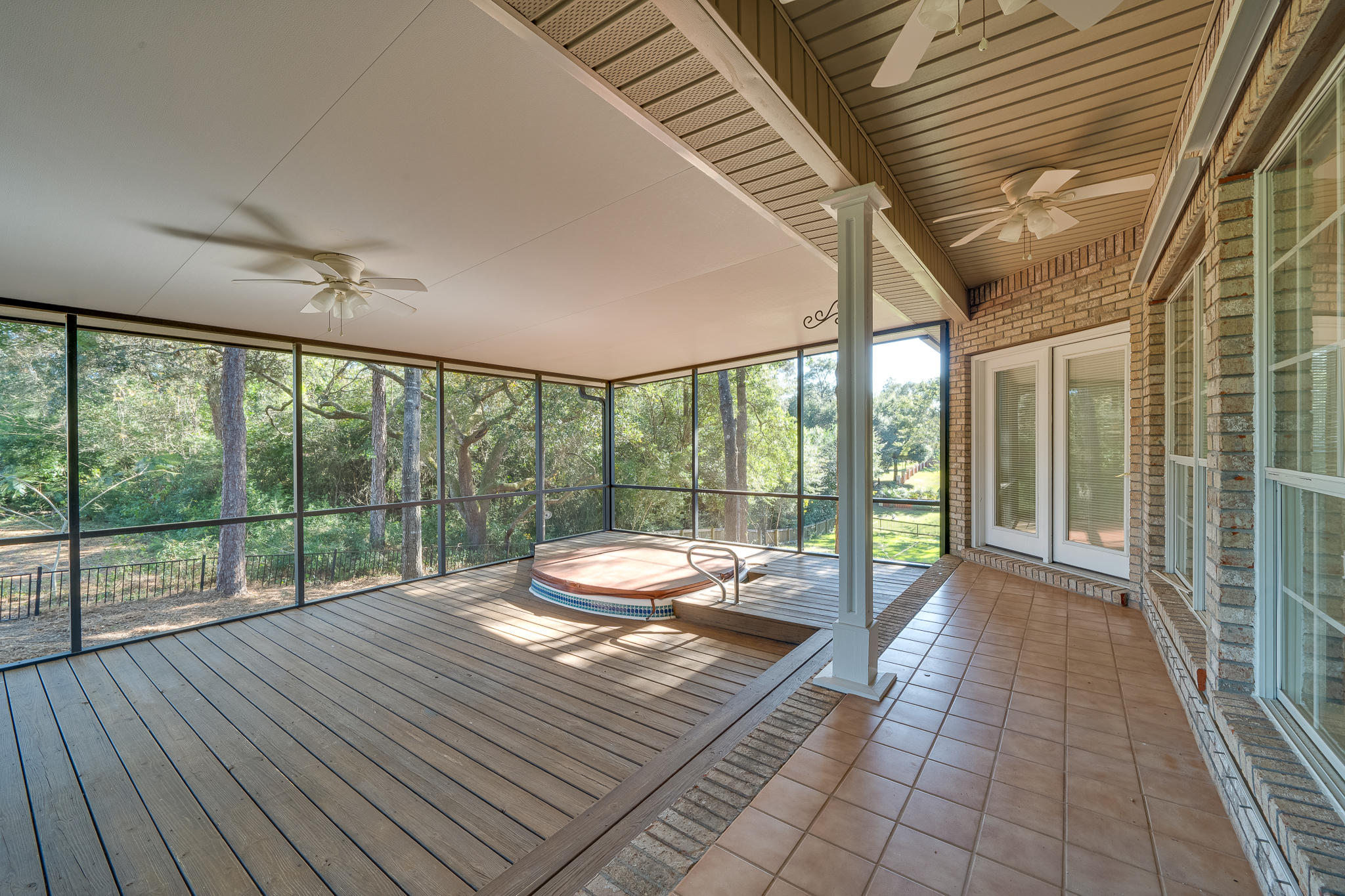 ROCKY BAYOU COUNTRY CLUB ESTATES 5 - Residential