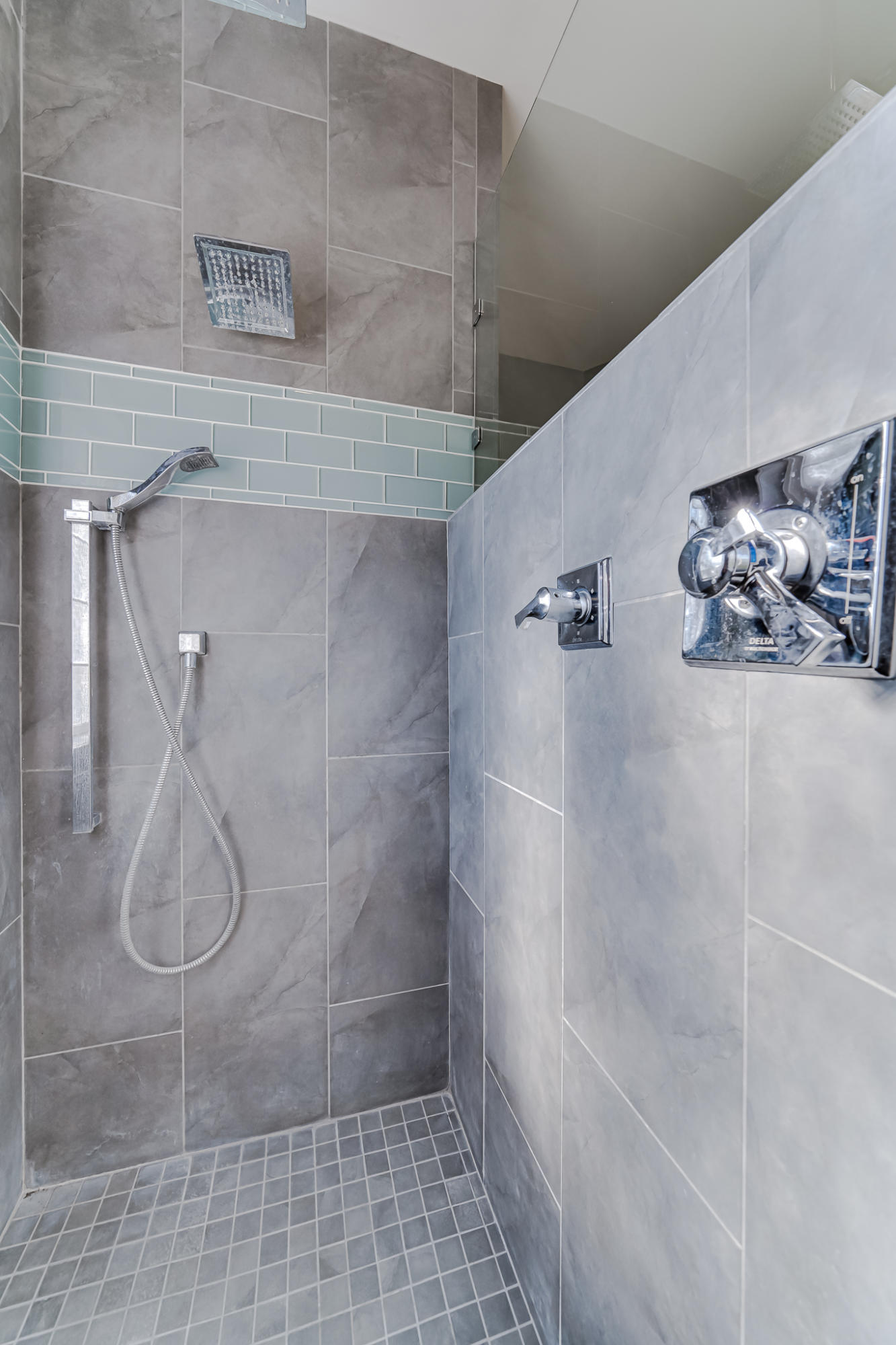 ROCKY BAYOU COUNTRY CLUB ESTATES 5 - Residential