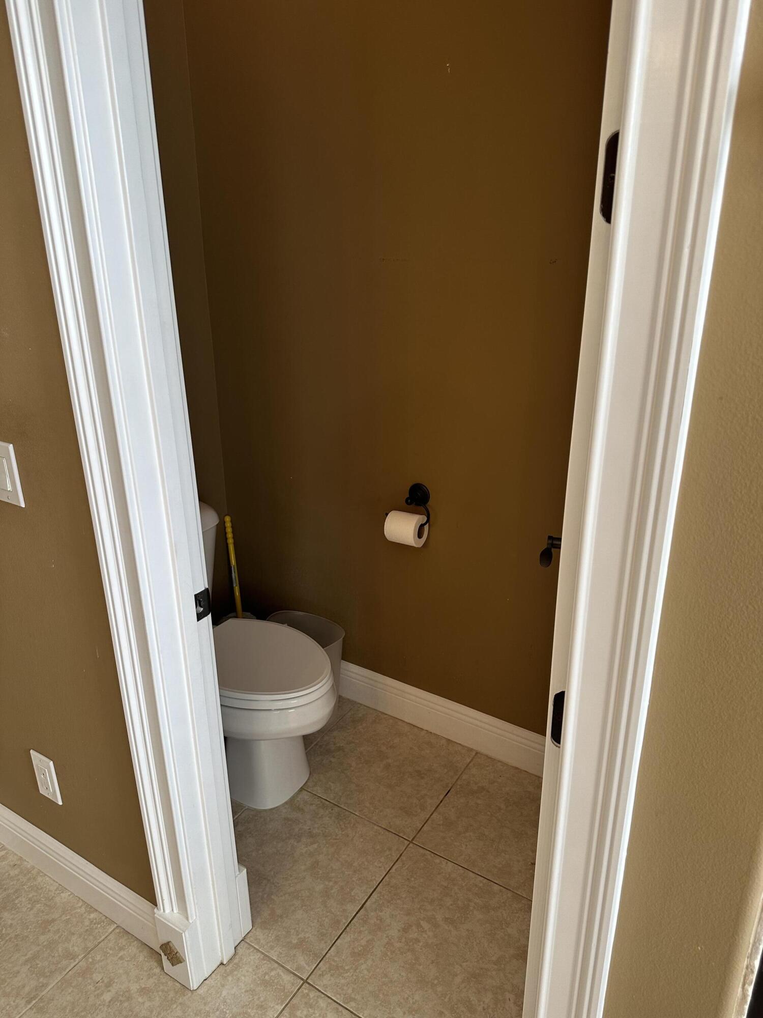 CALUSA BAY S/D - Residential Lease