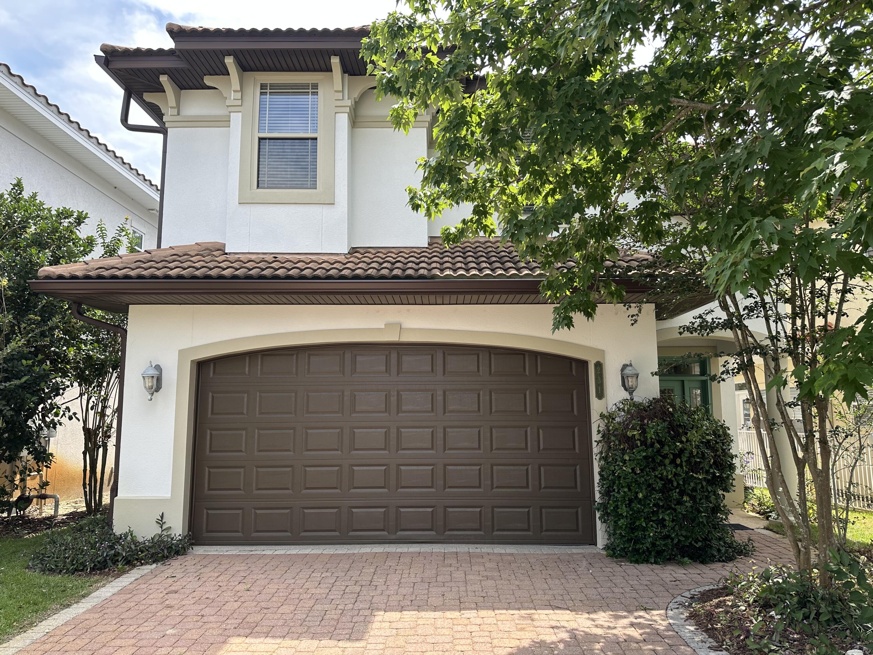 CALUSA BAY S/D - Residential Lease