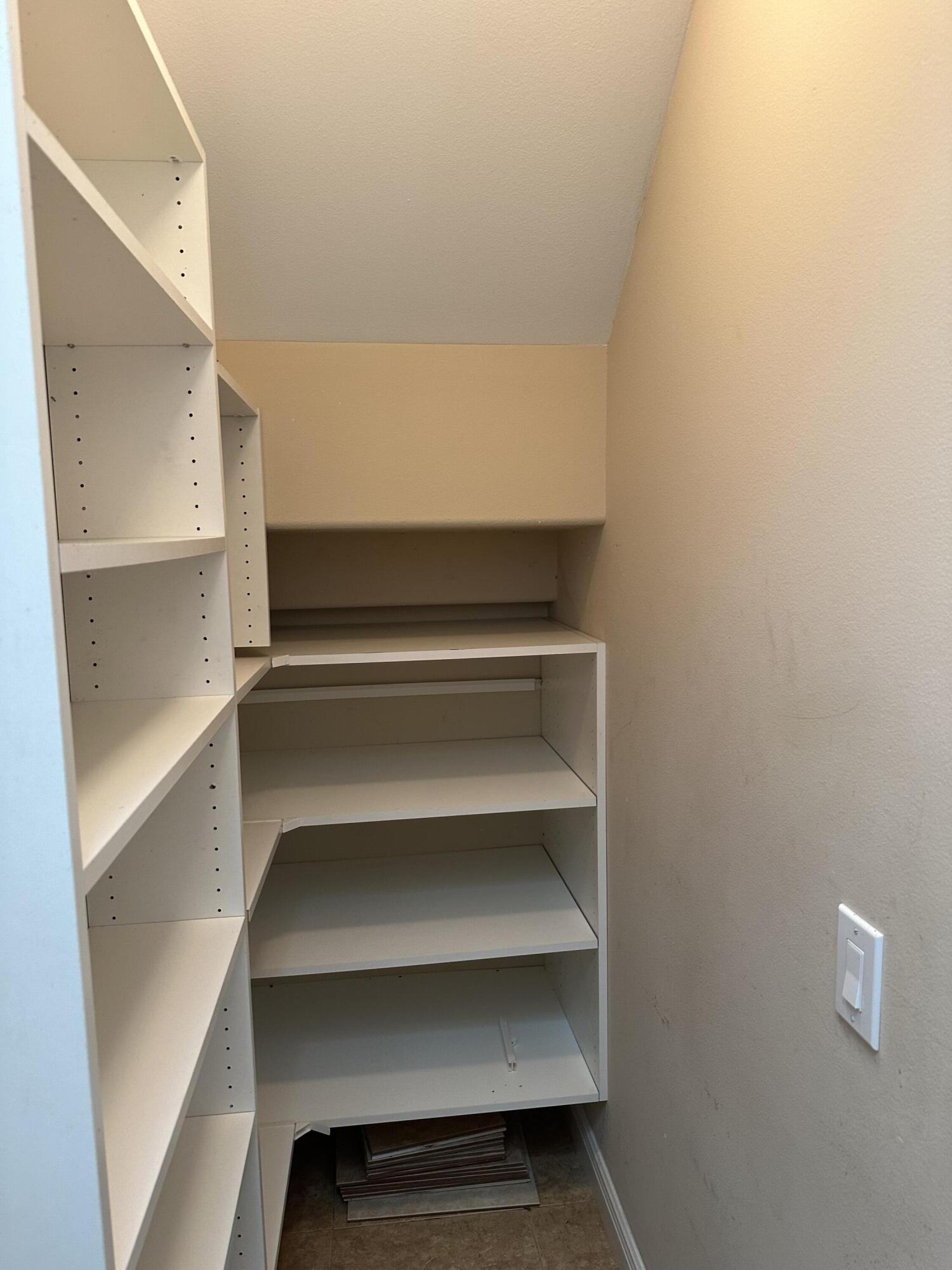 CALUSA BAY S/D - Residential Lease