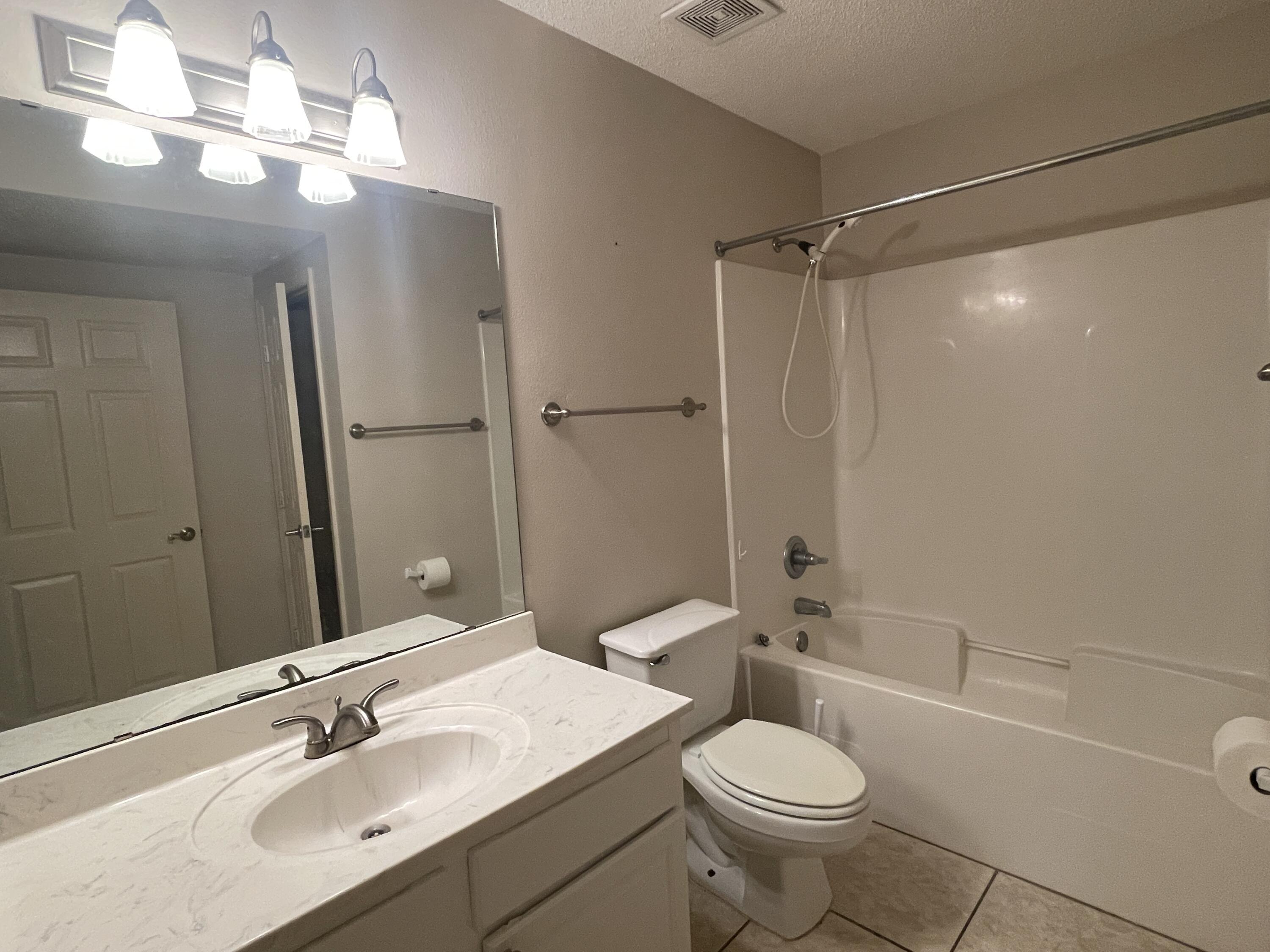 THE FLORIDA CLUB - Residential Lease