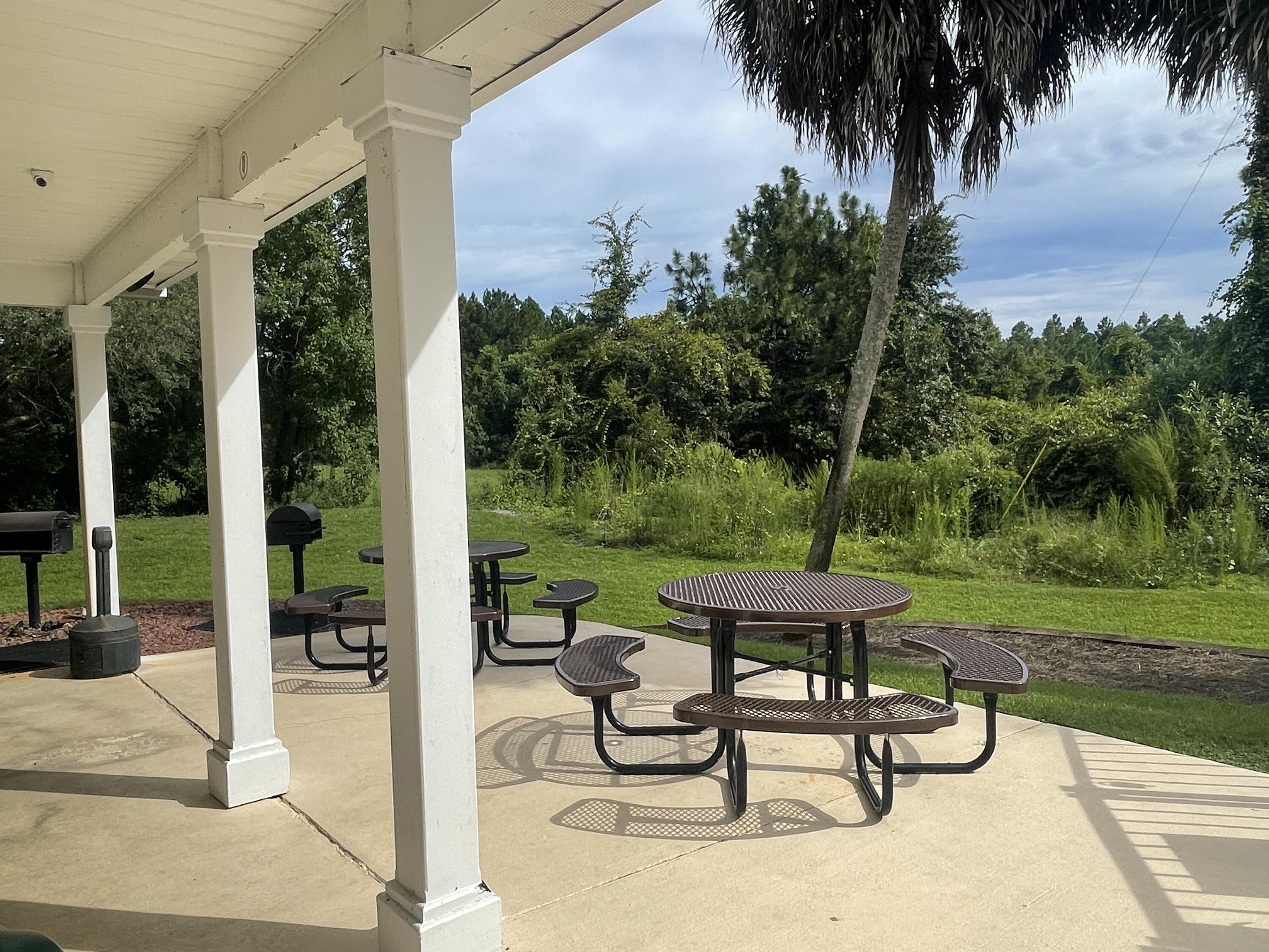 THE FLORIDA CLUB - Residential Lease