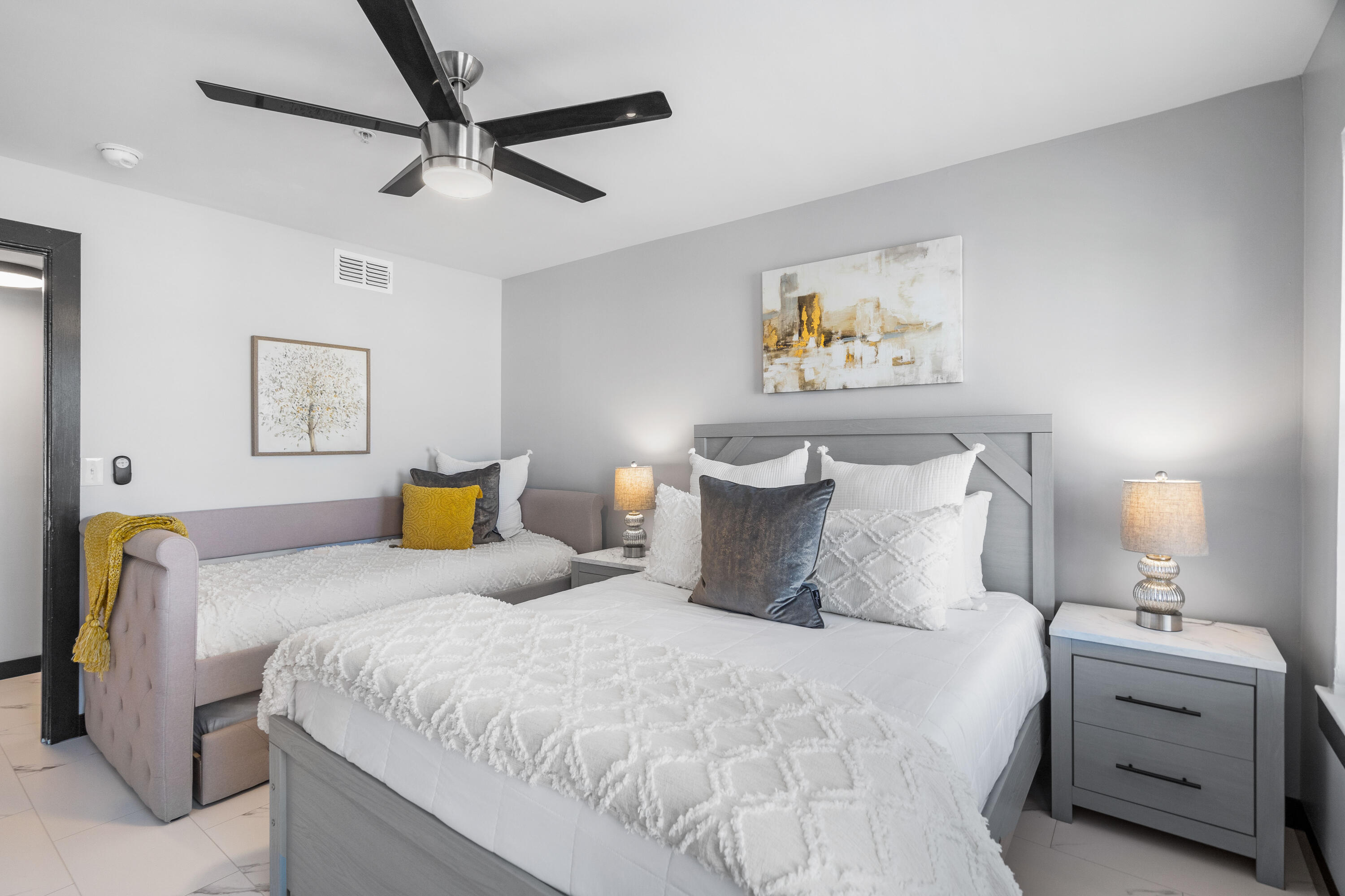 INDIAN LAKE - Residential