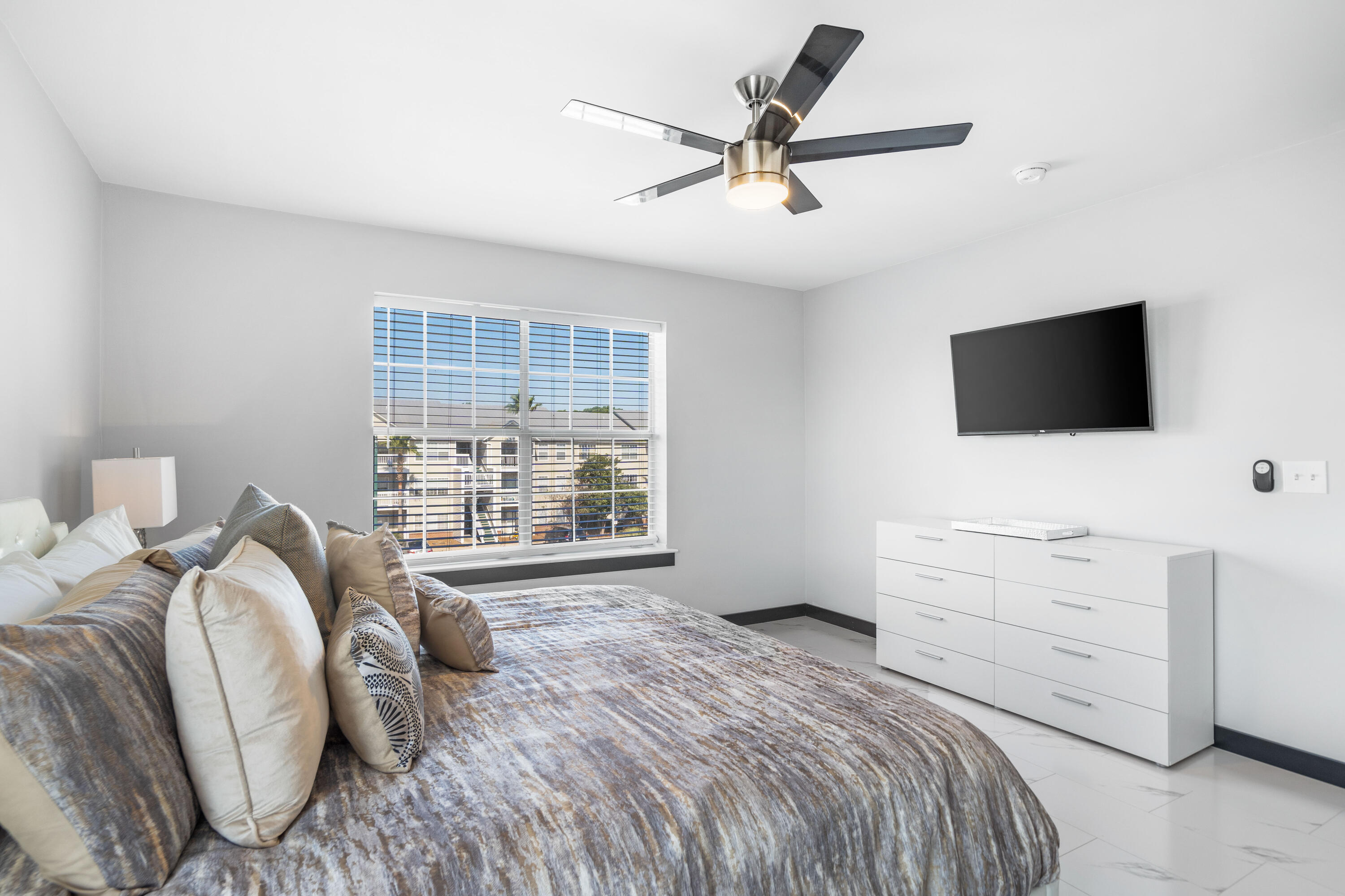 INDIAN LAKE - Residential