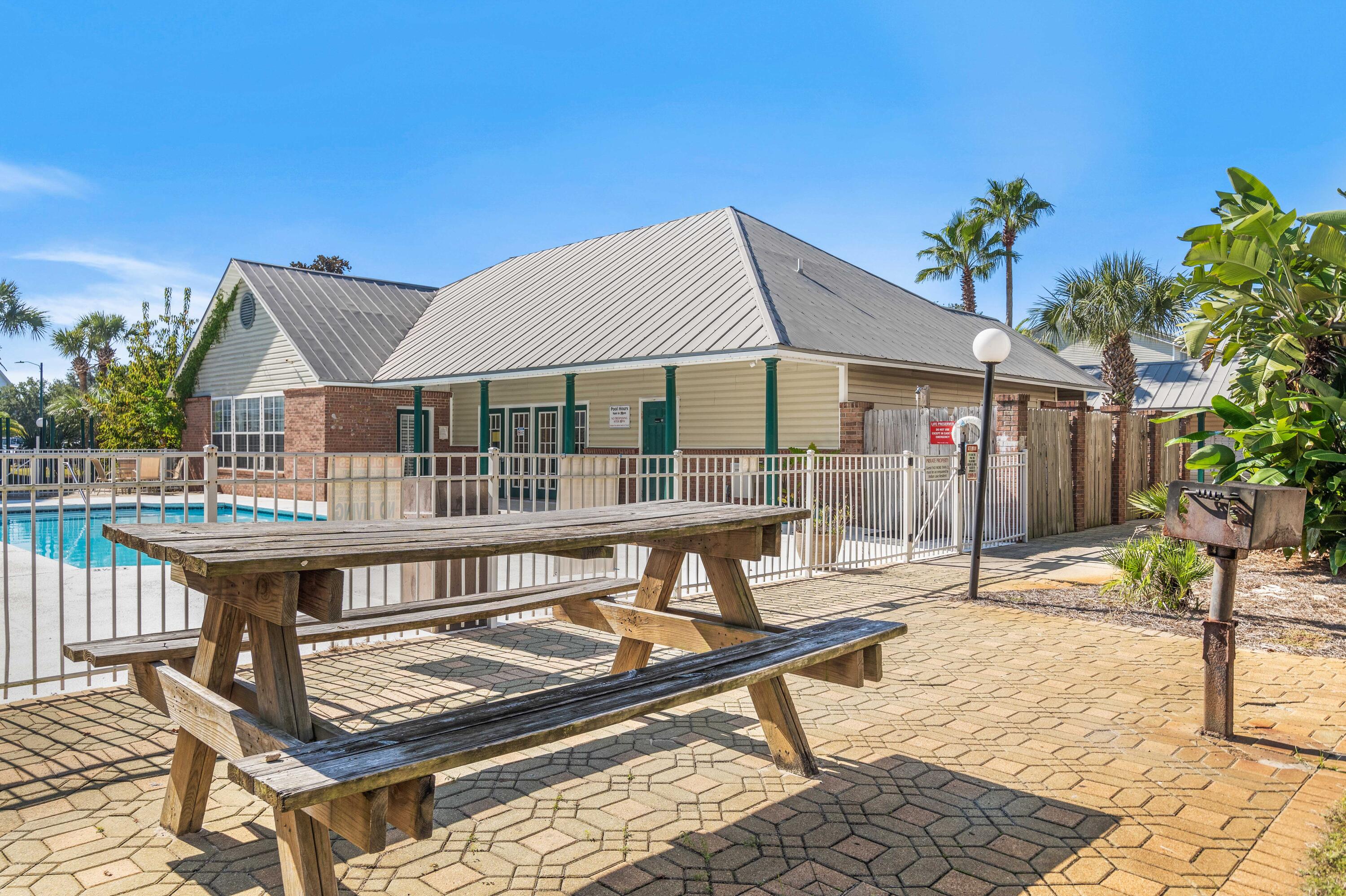 INDIAN LAKE - Residential