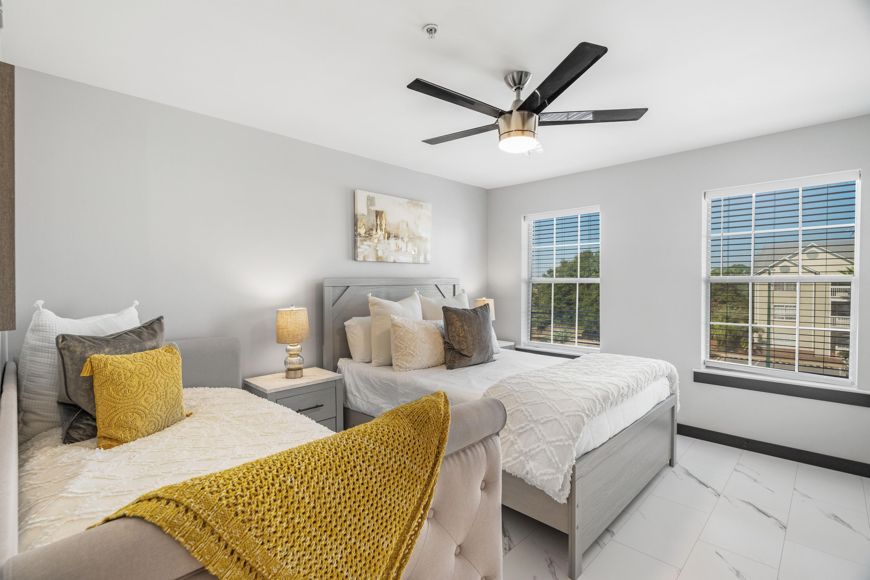 INDIAN LAKE - Residential