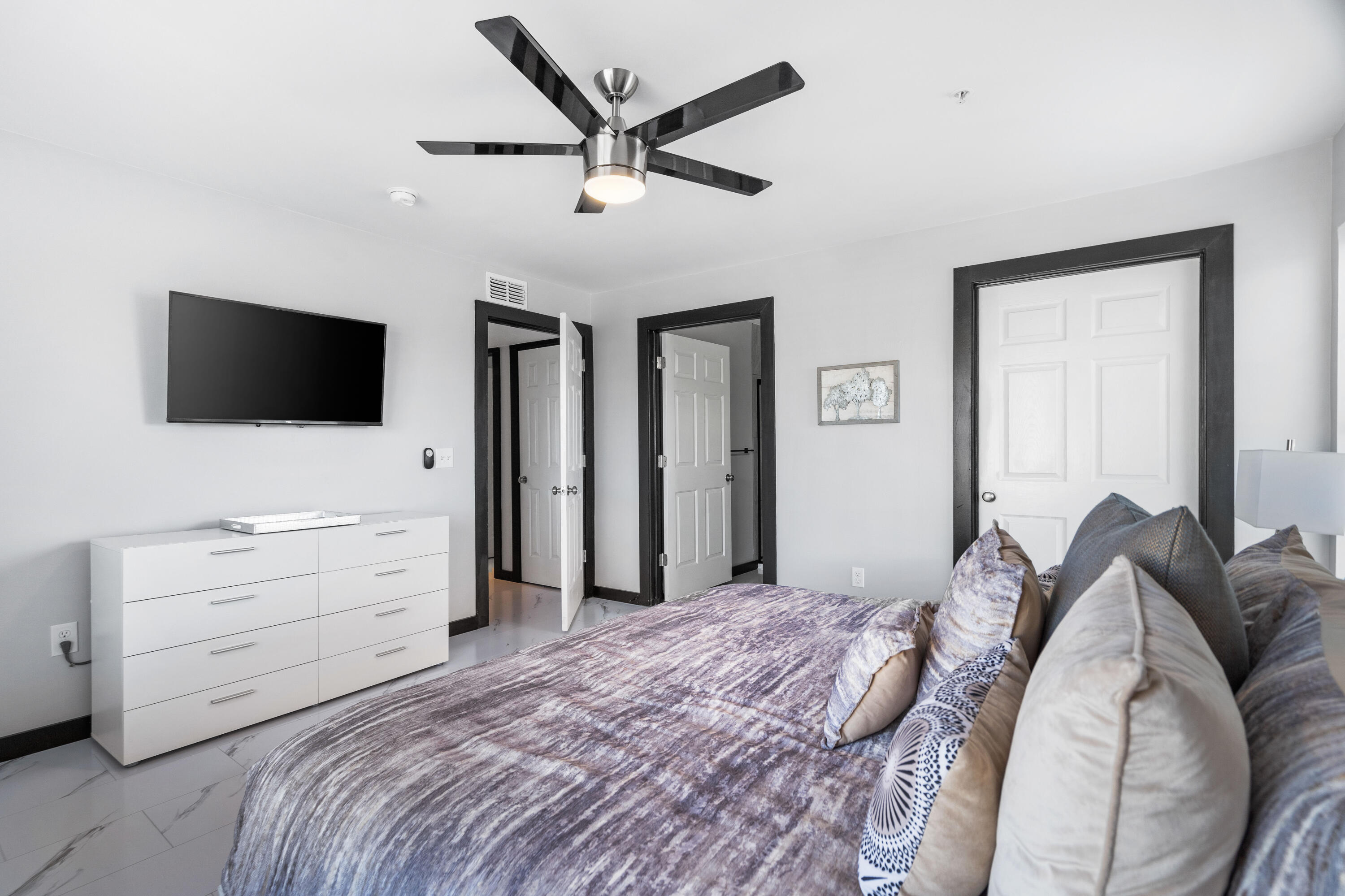 INDIAN LAKE - Residential