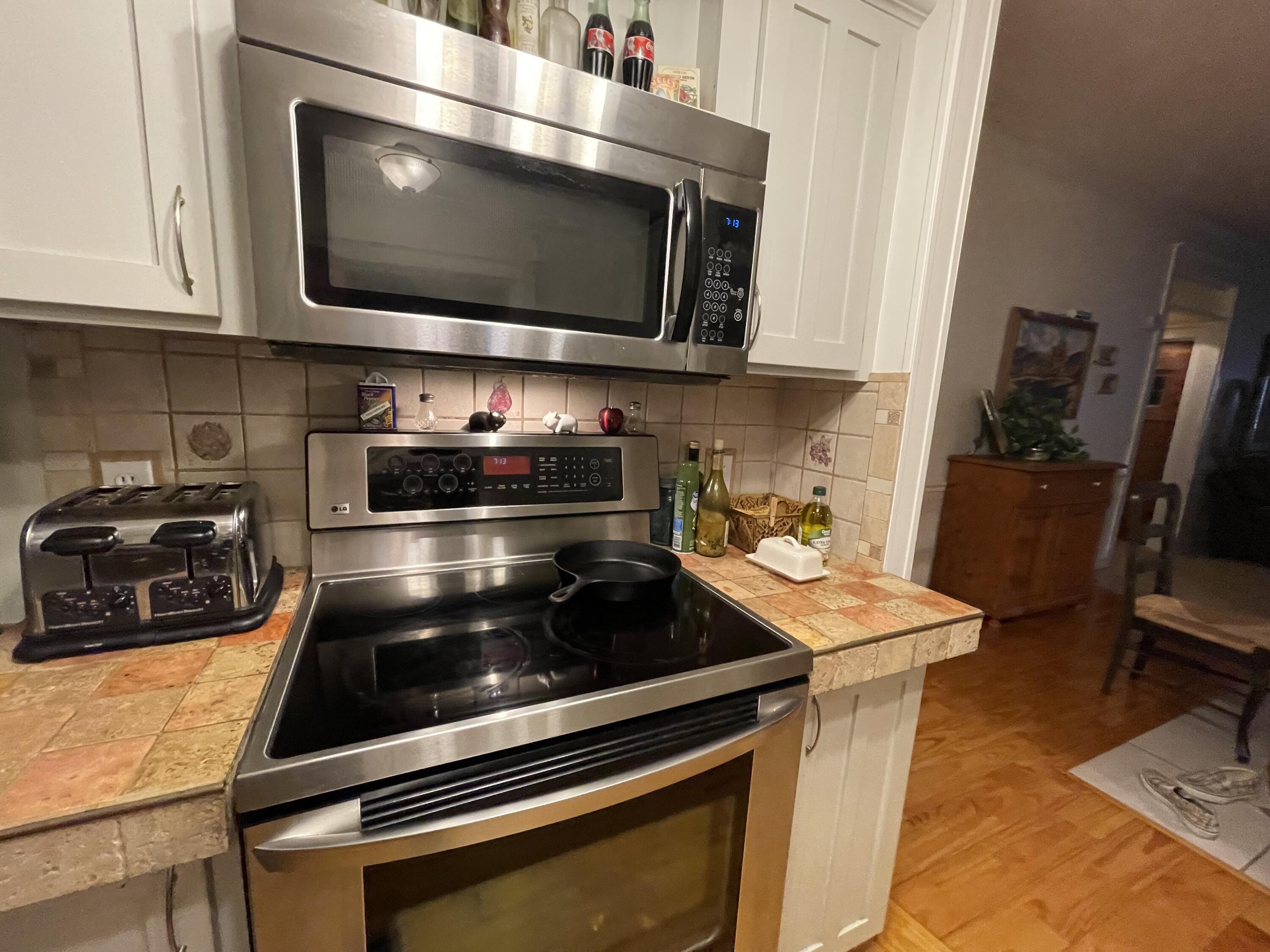 LOT 6 BAY BREEZE - Residential