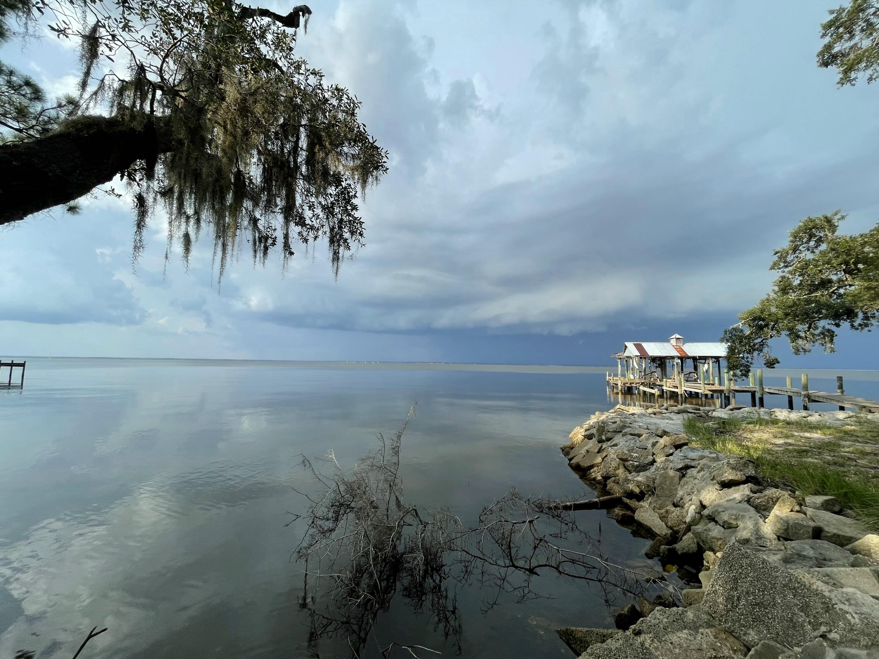 LOT 6 BAY BREEZE - Residential