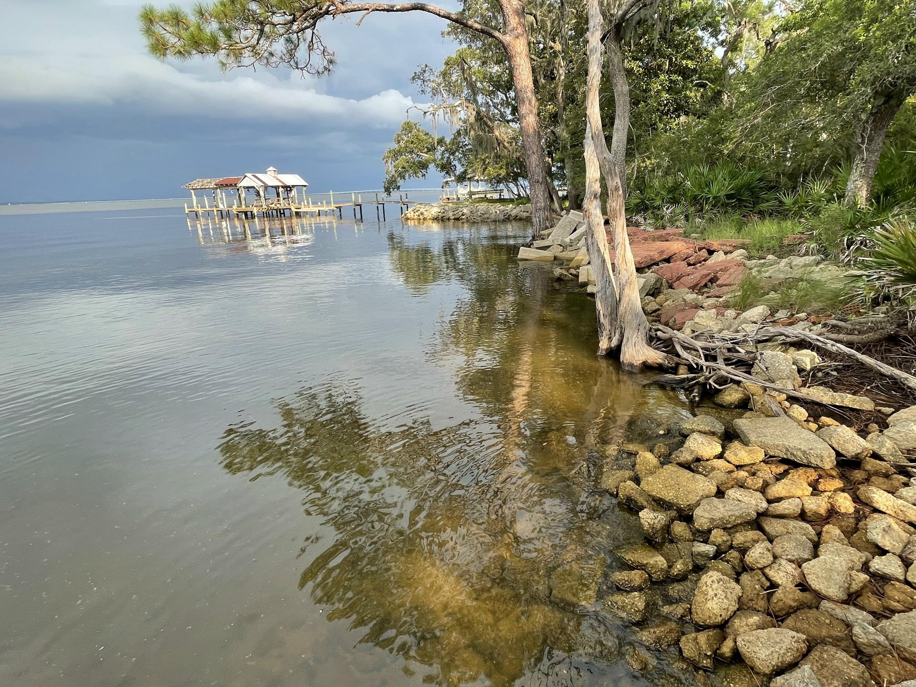 LOT 6 BAY BREEZE - Residential