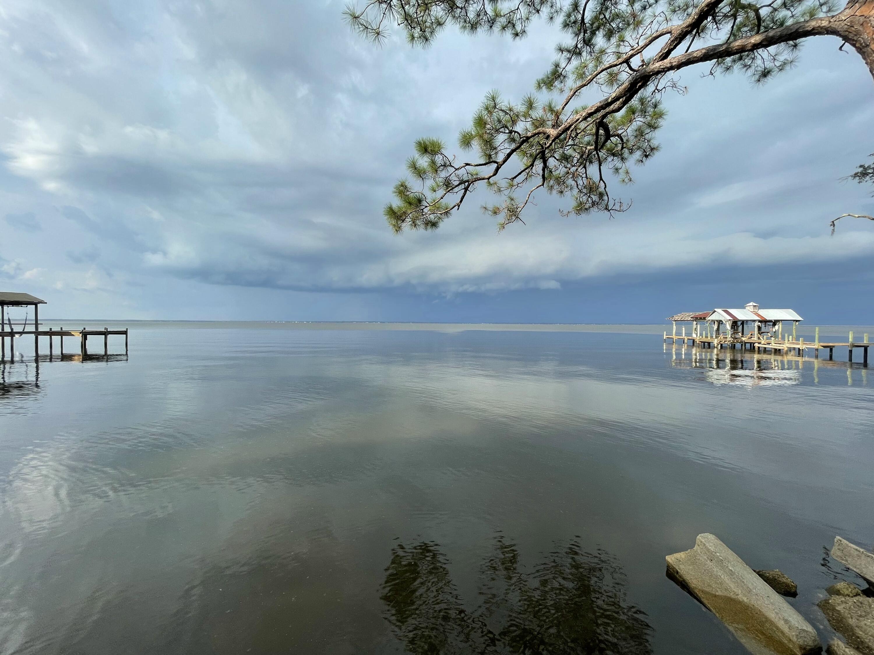 LOT 6 BAY BREEZE - Residential