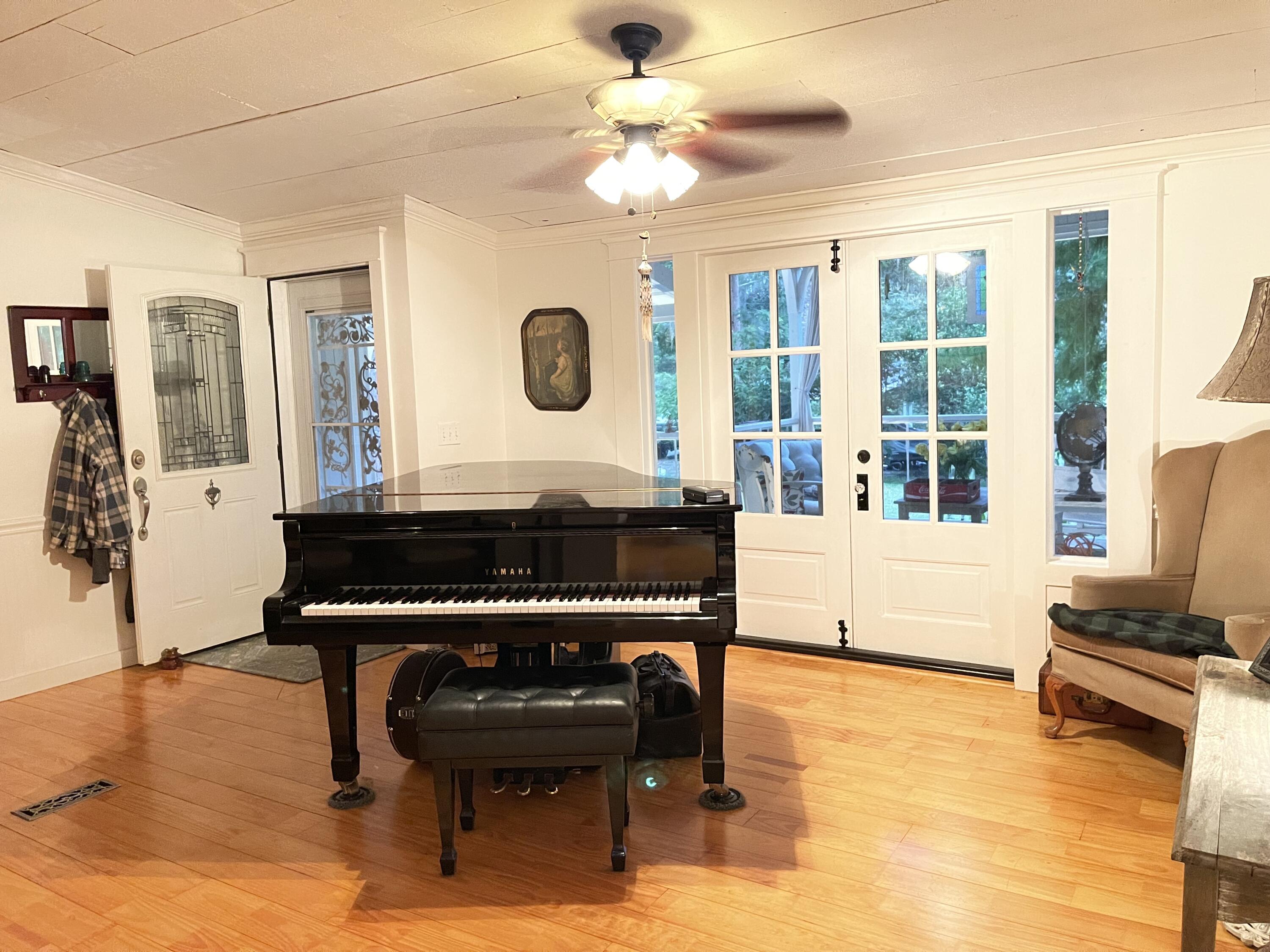 LOT 6 BAY BREEZE - Residential