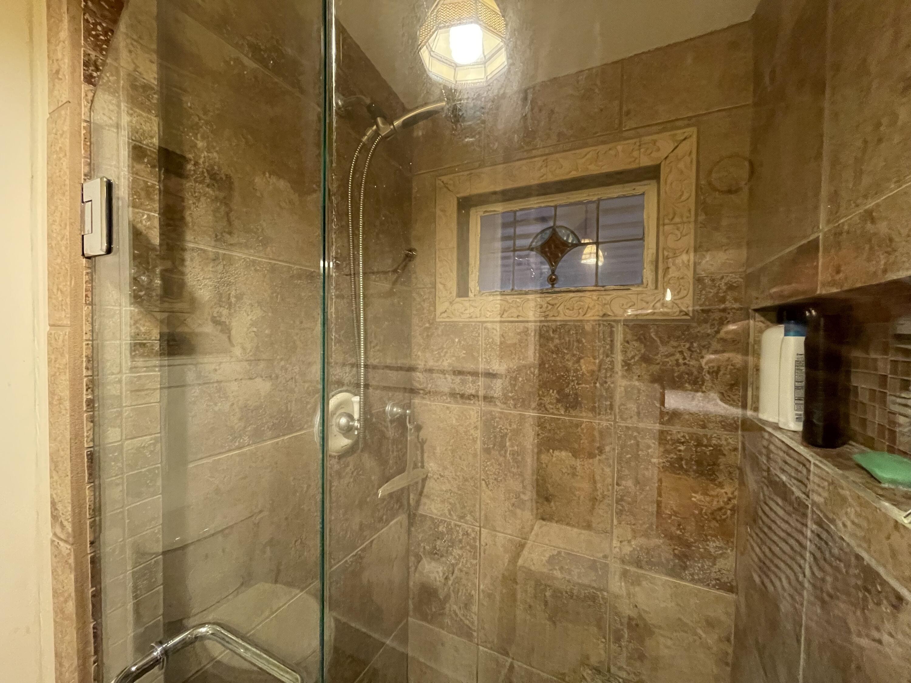 LOT 6 BAY BREEZE - Residential