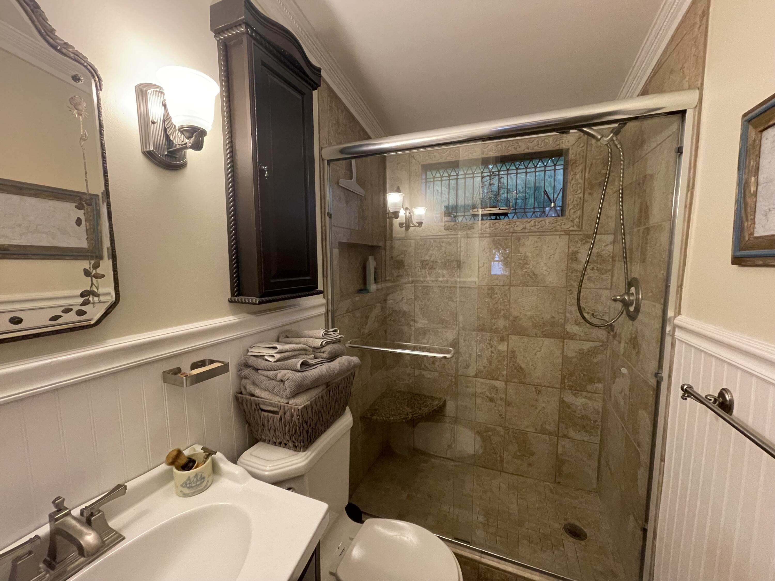 LOT 6 BAY BREEZE - Residential