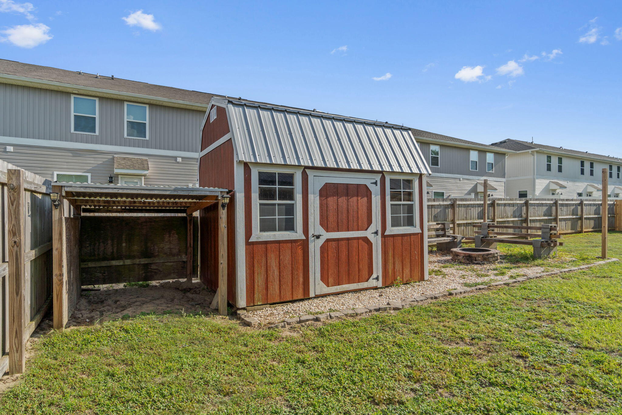 IRON GATE S/D PH I - Residential Lease