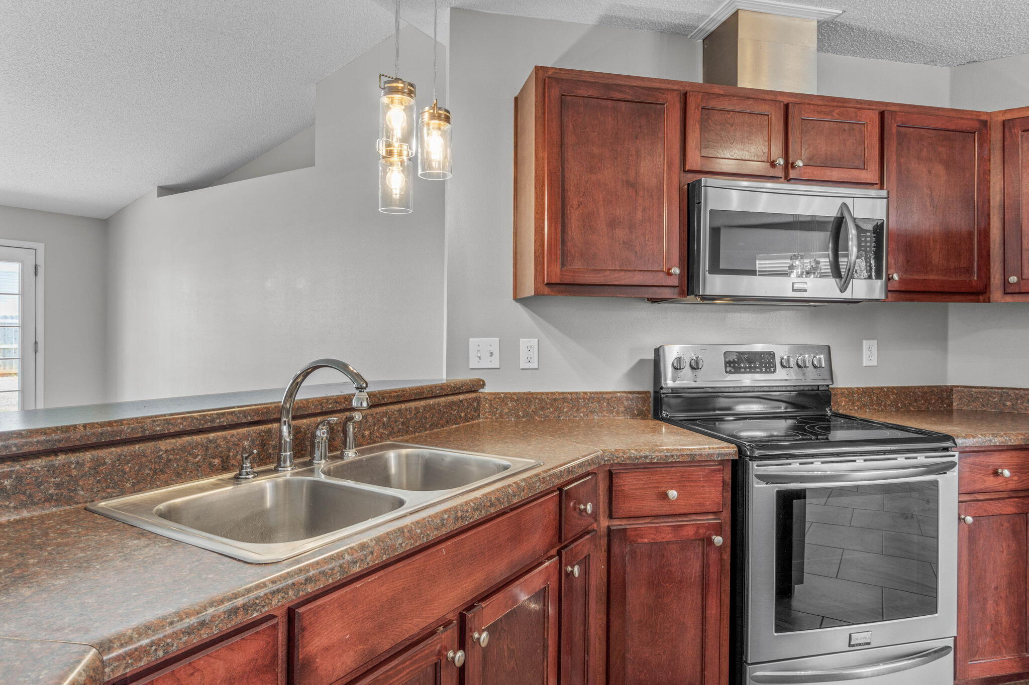 IRON GATE S/D PH I - Residential Lease