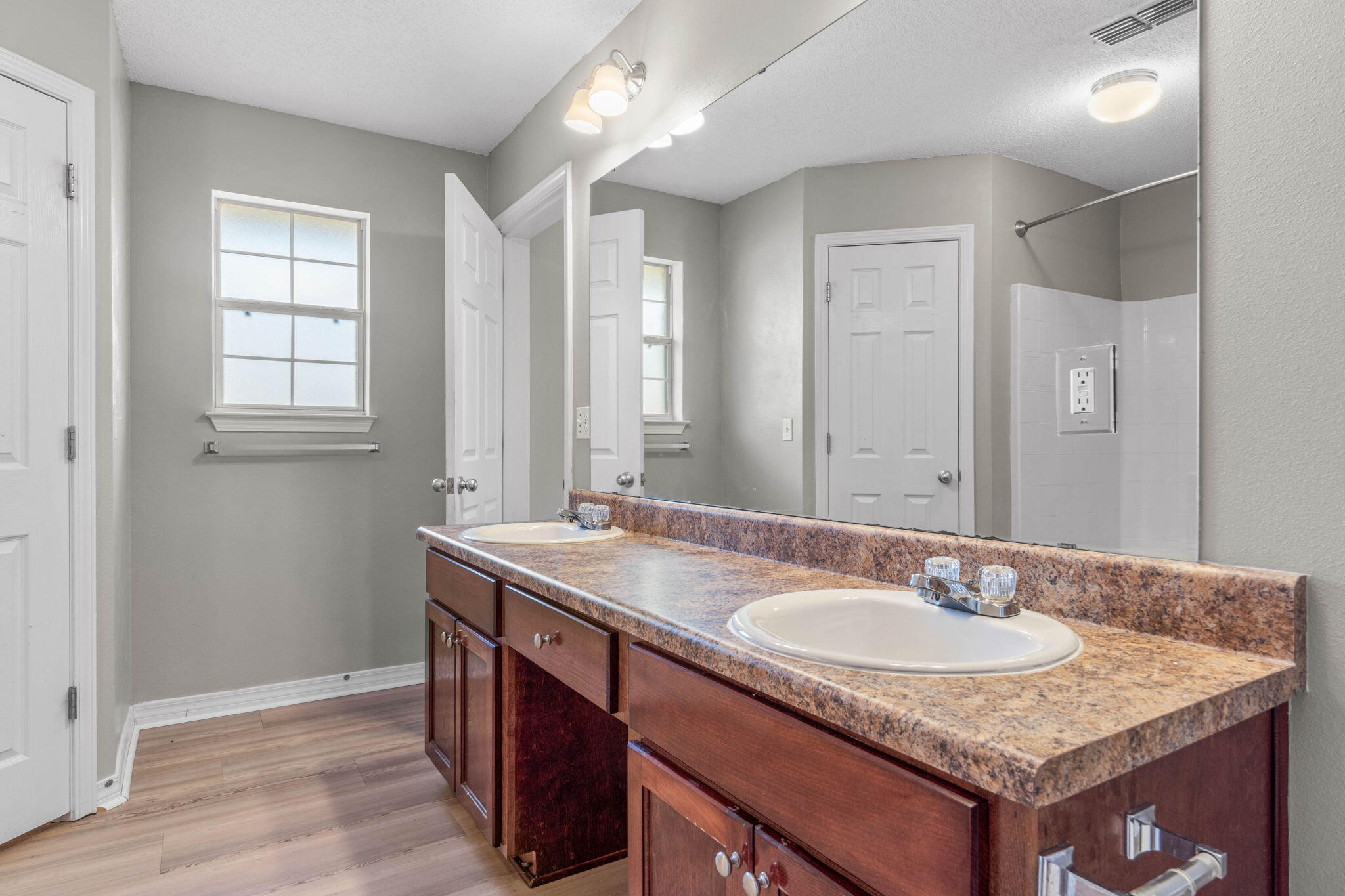 IRON GATE S/D PH I - Residential Lease