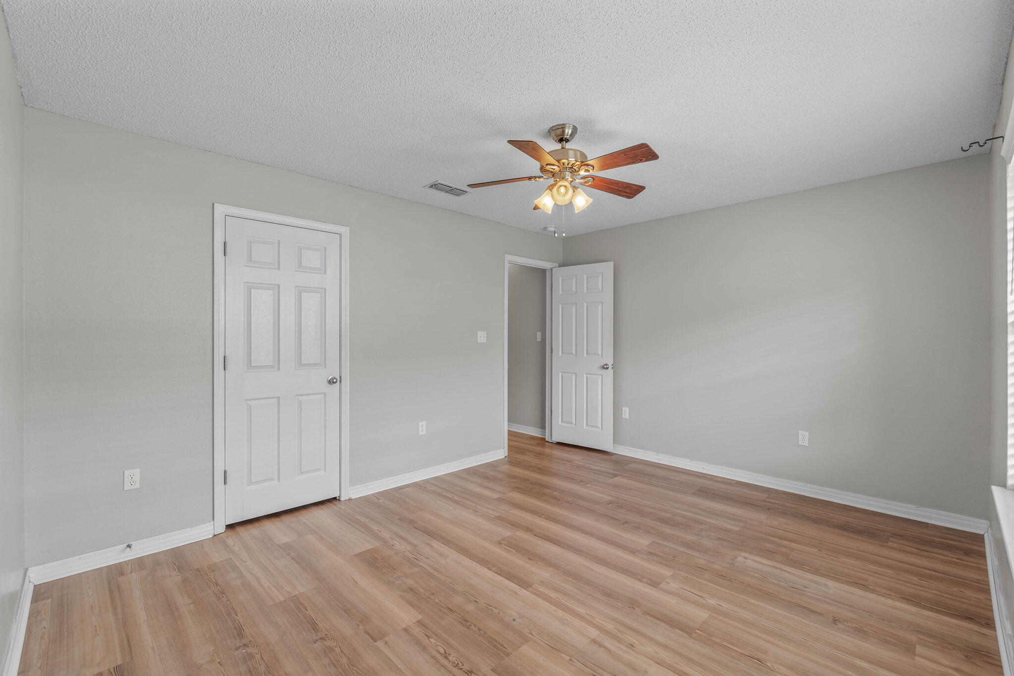 IRON GATE S/D PH I - Residential Lease