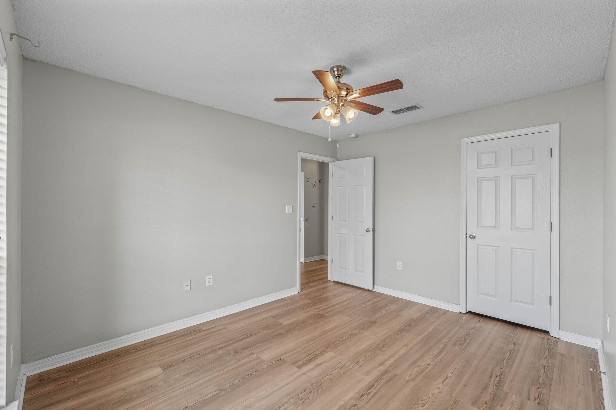 IRON GATE S/D PH I - Residential Lease