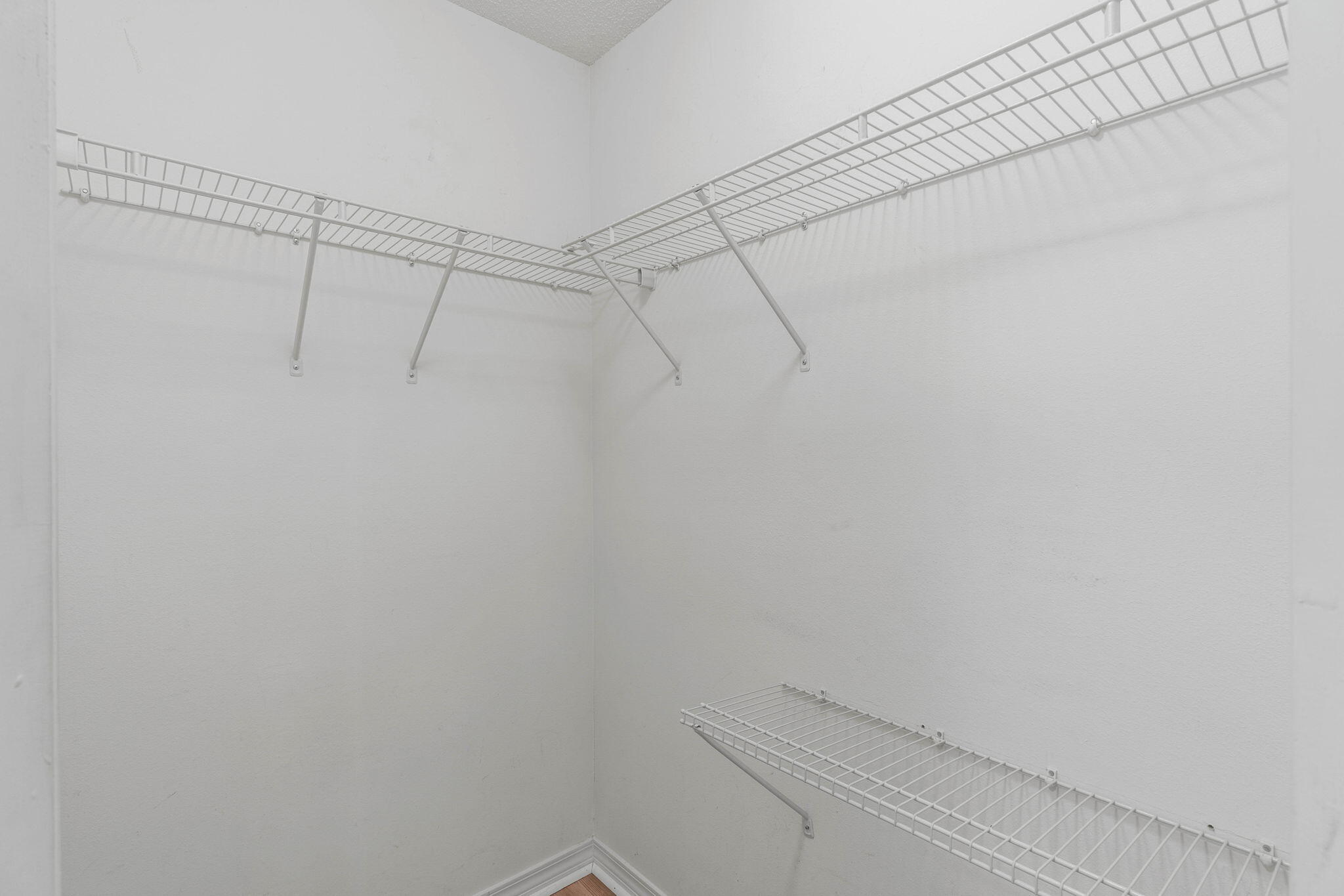 IRON GATE S/D PH I - Residential Lease