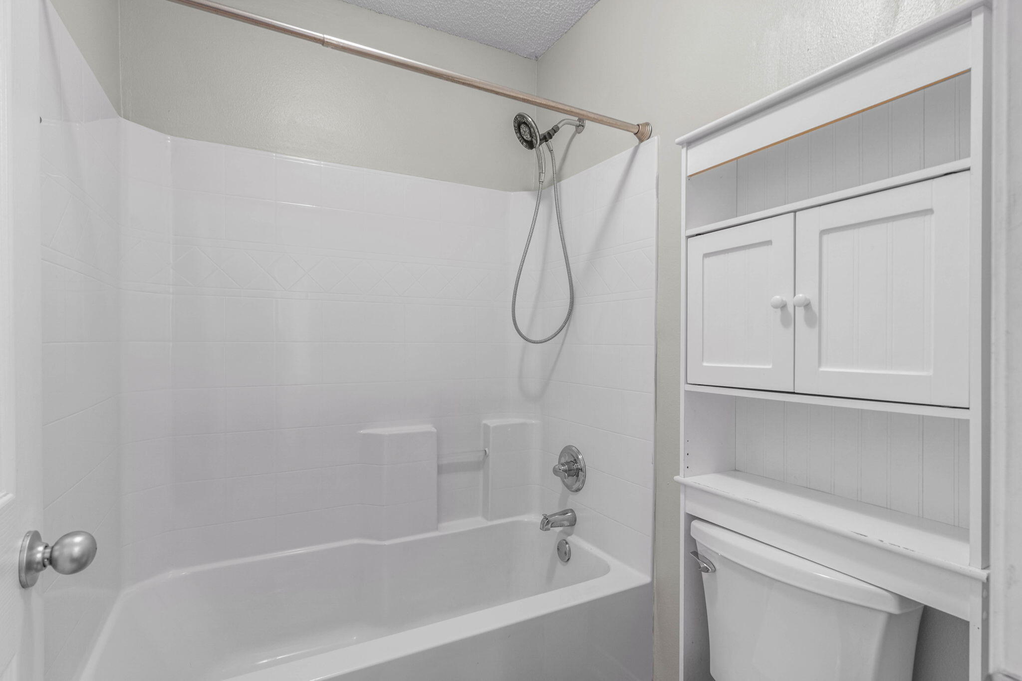 IRON GATE S/D PH I - Residential Lease