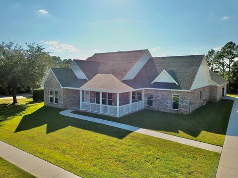 Photo of 335 E Club House Drive, Freeport, FL 32439 (MLS # 986728)