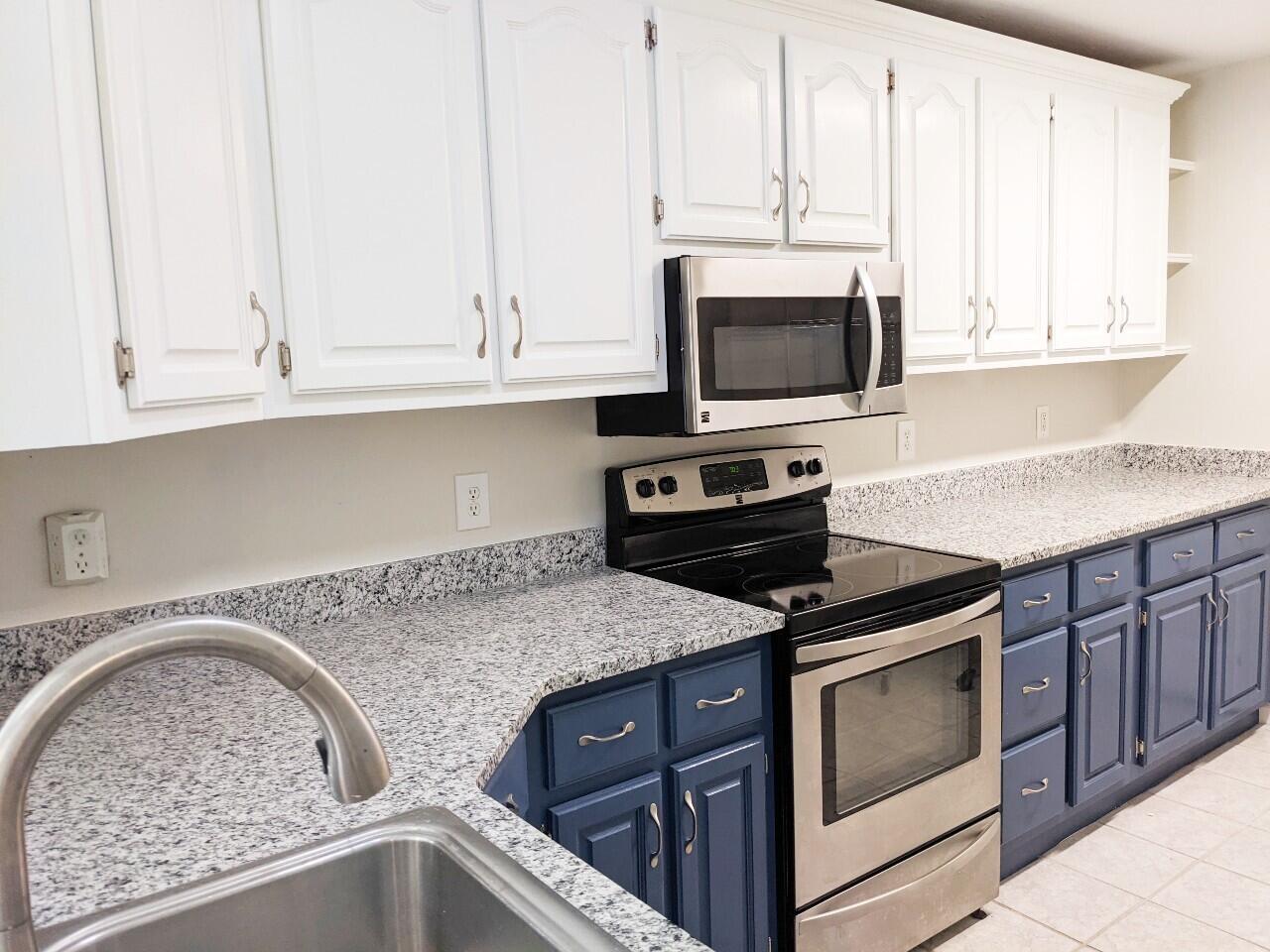 MONTAGE MANOR - Residential