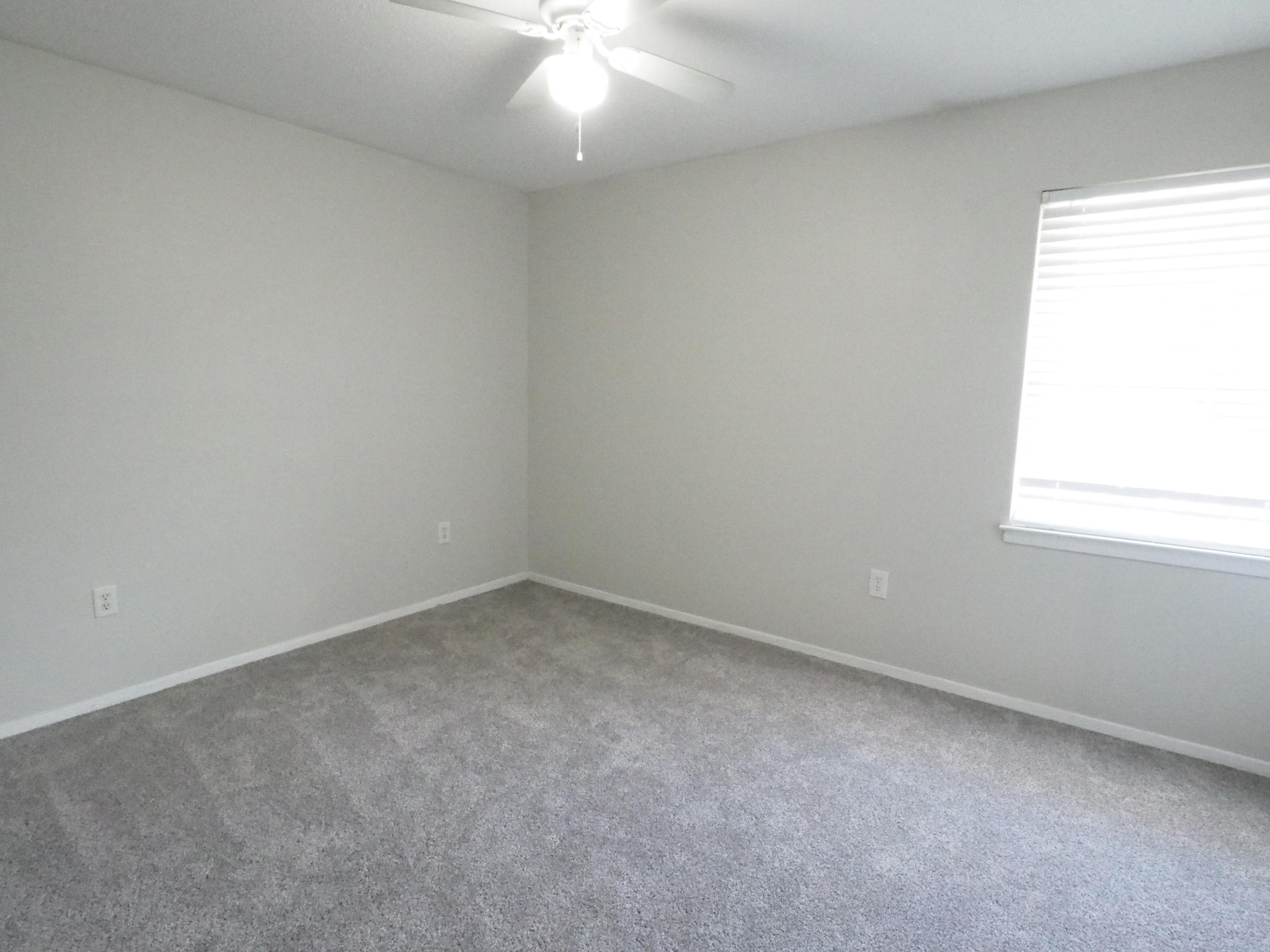 MONTAGE MANOR - Residential