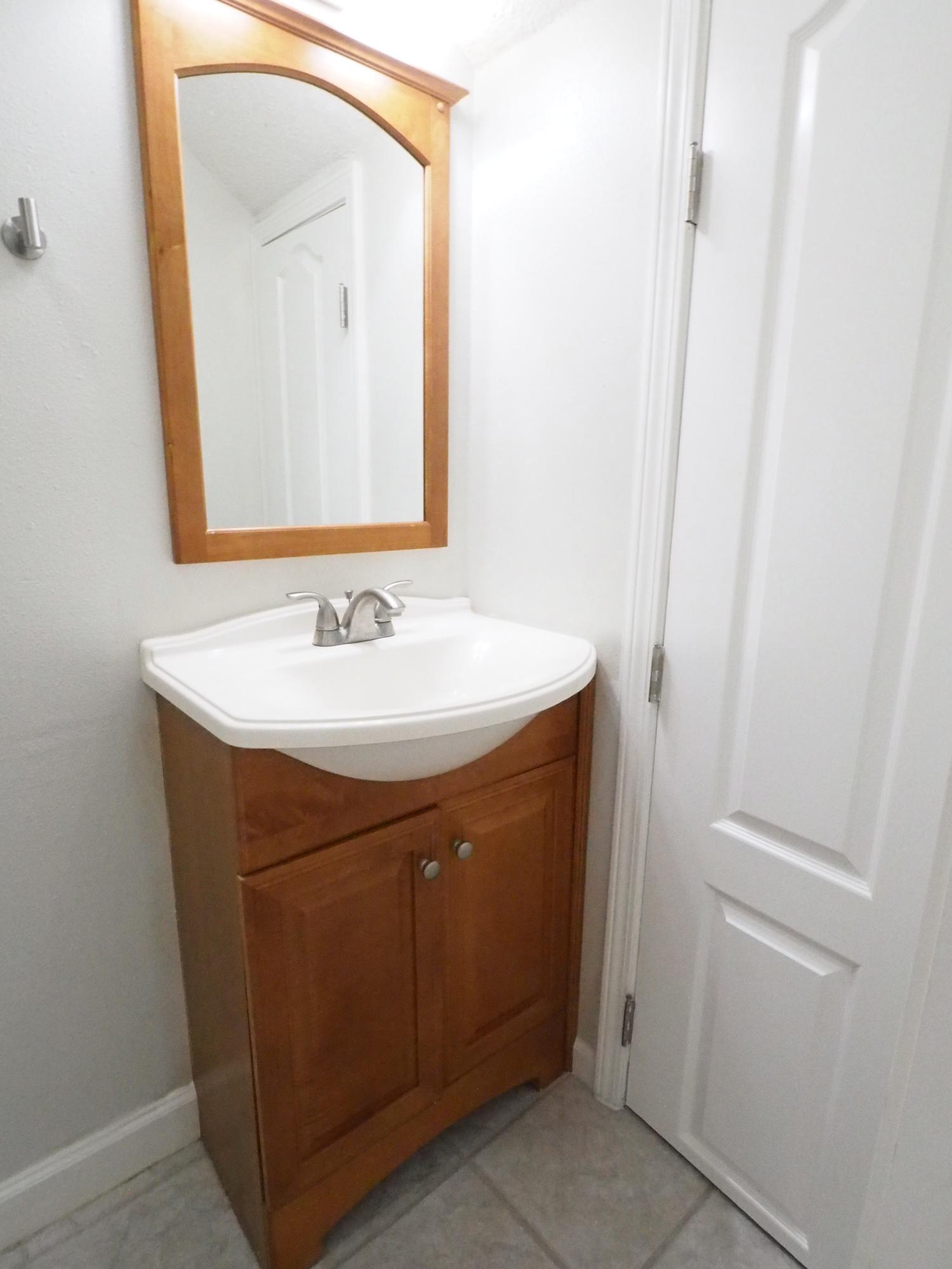 MONTAGE MANOR - Residential