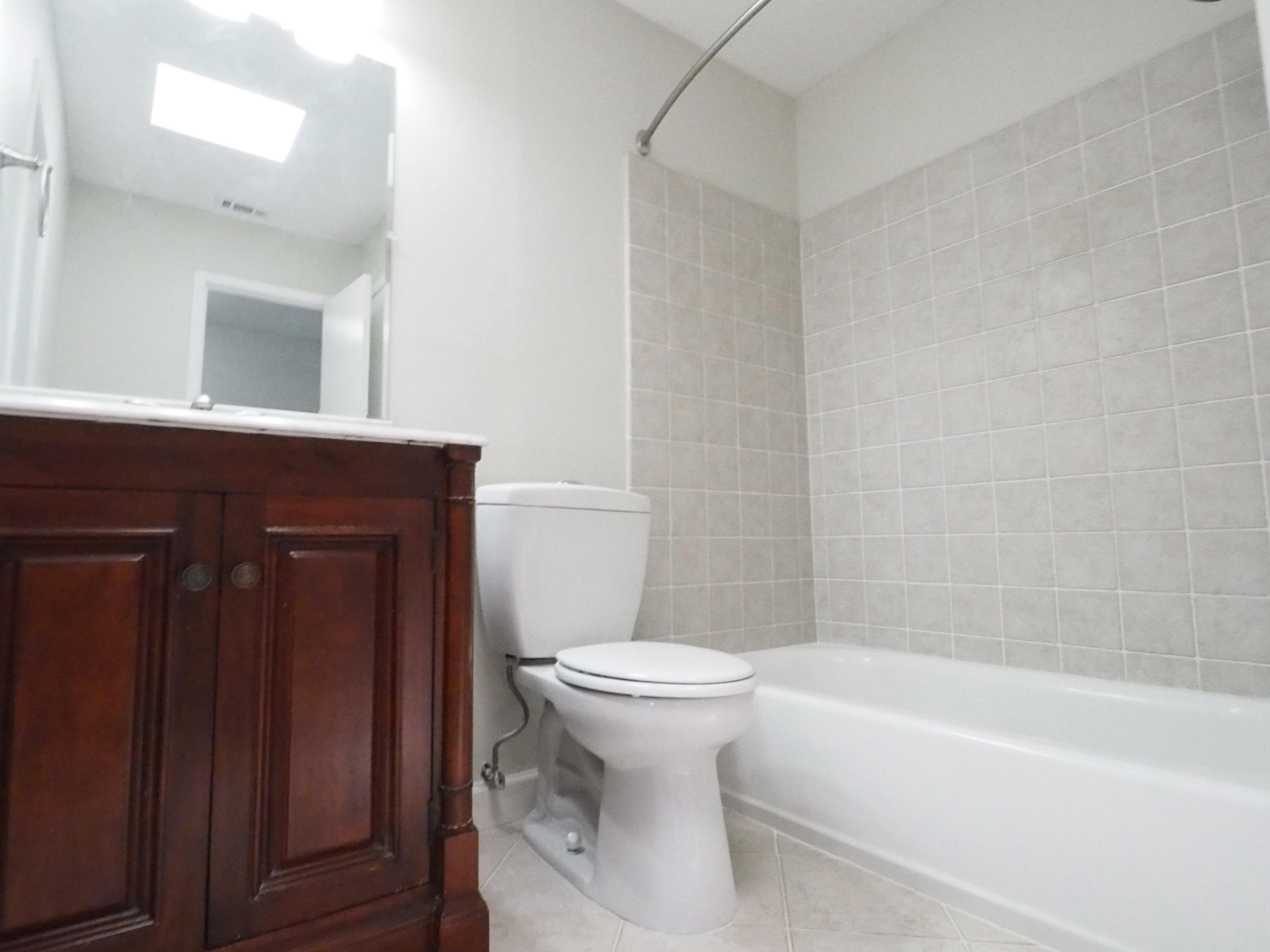 MONTAGE MANOR - Residential