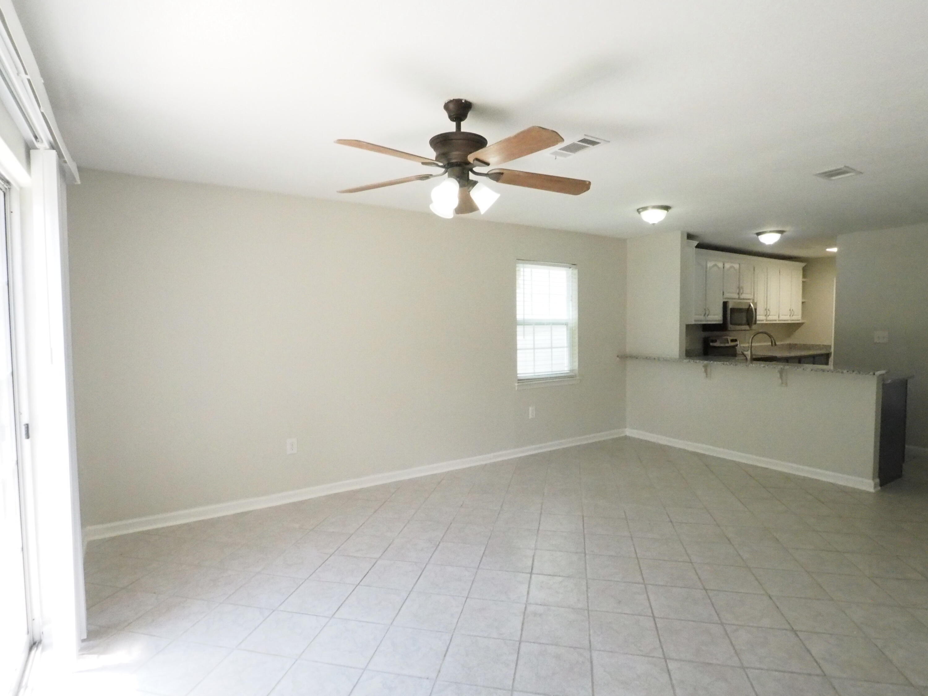 MONTAGE MANOR - Residential