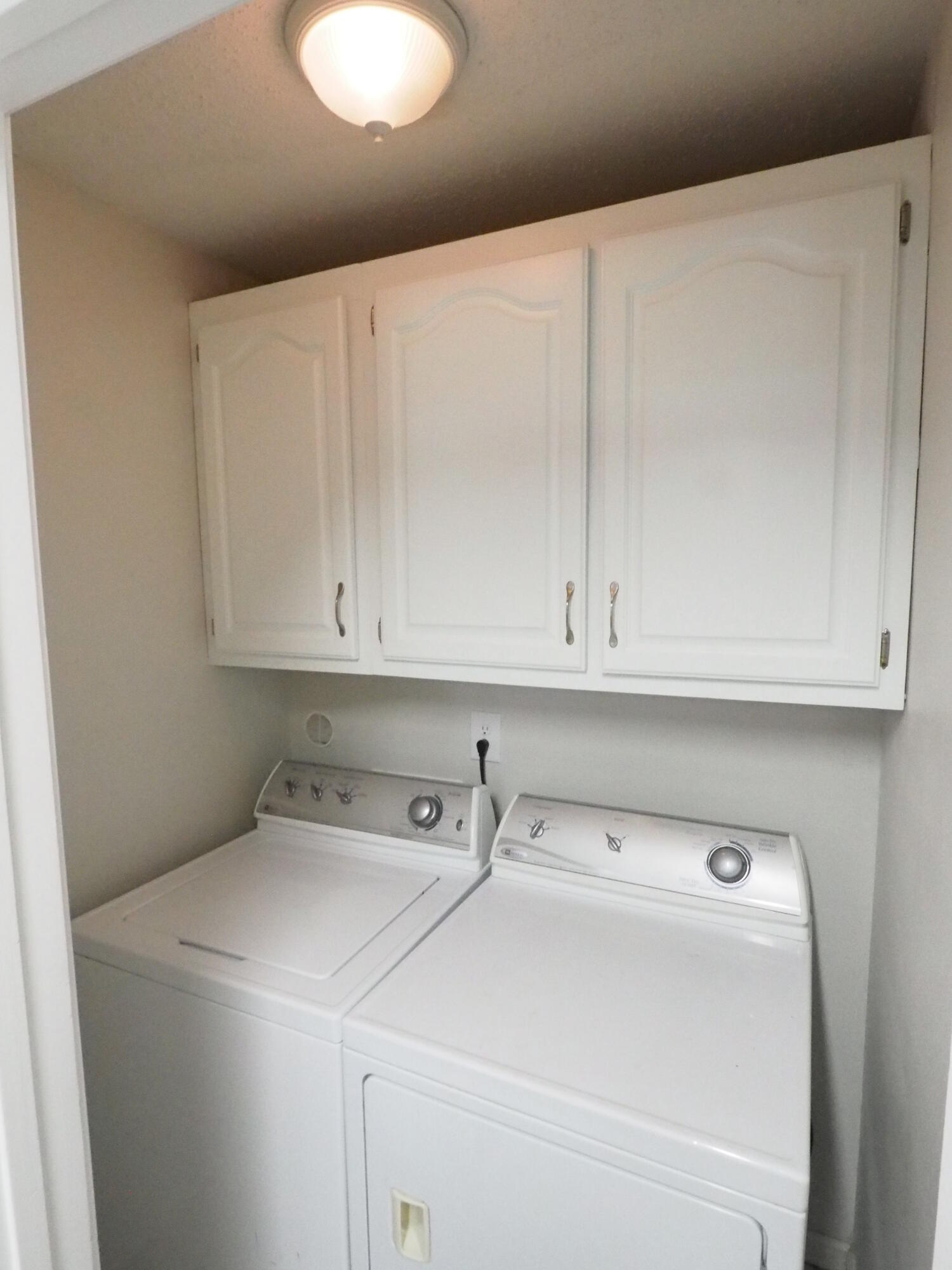 MONTAGE MANOR - Residential