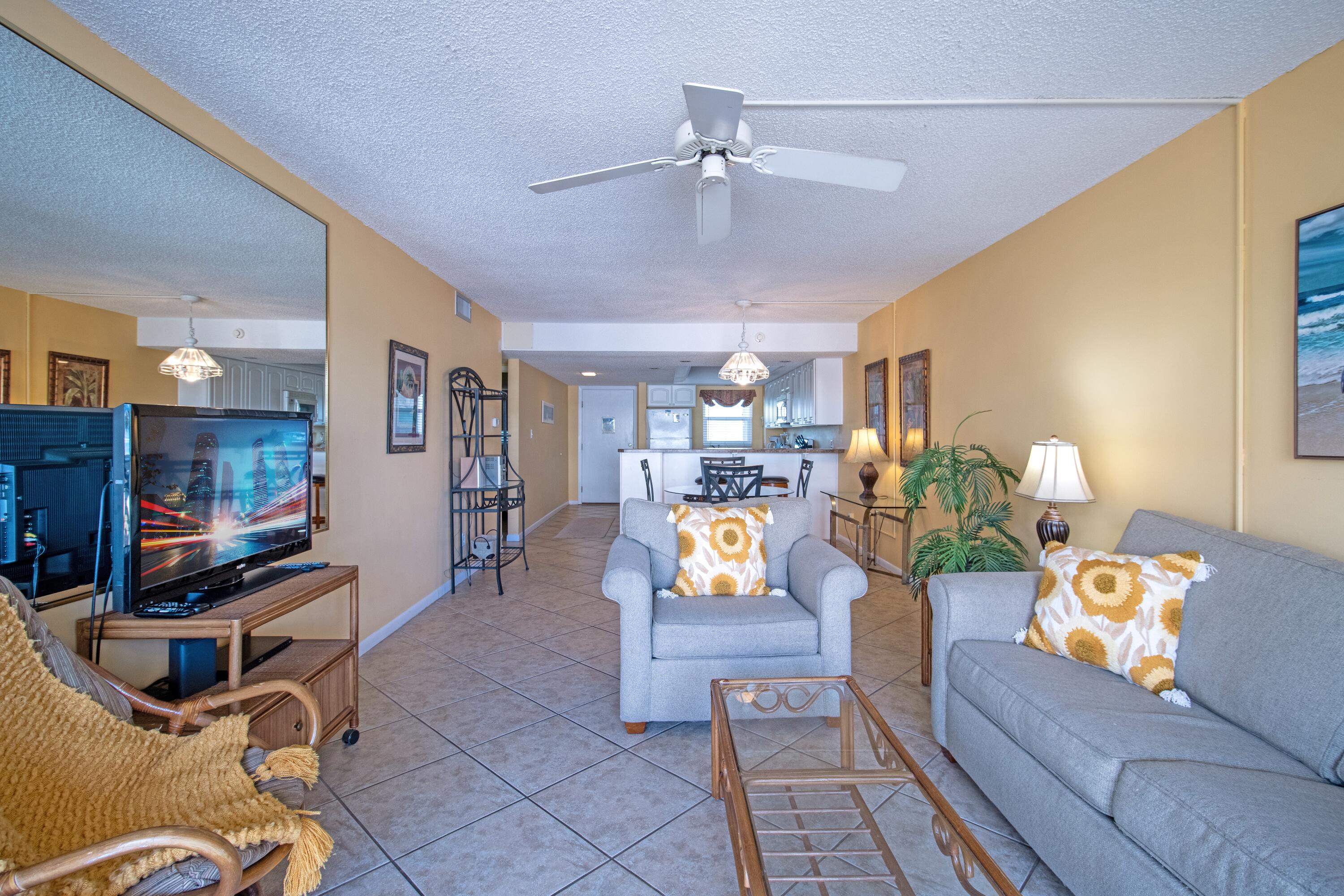 EL MATADOR CONDO - Residential
