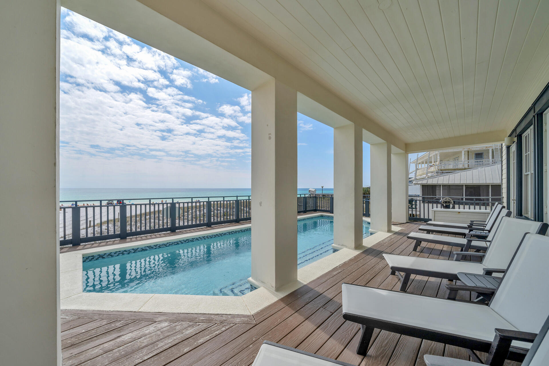 GRAYTON BEACH FRONT - Residential