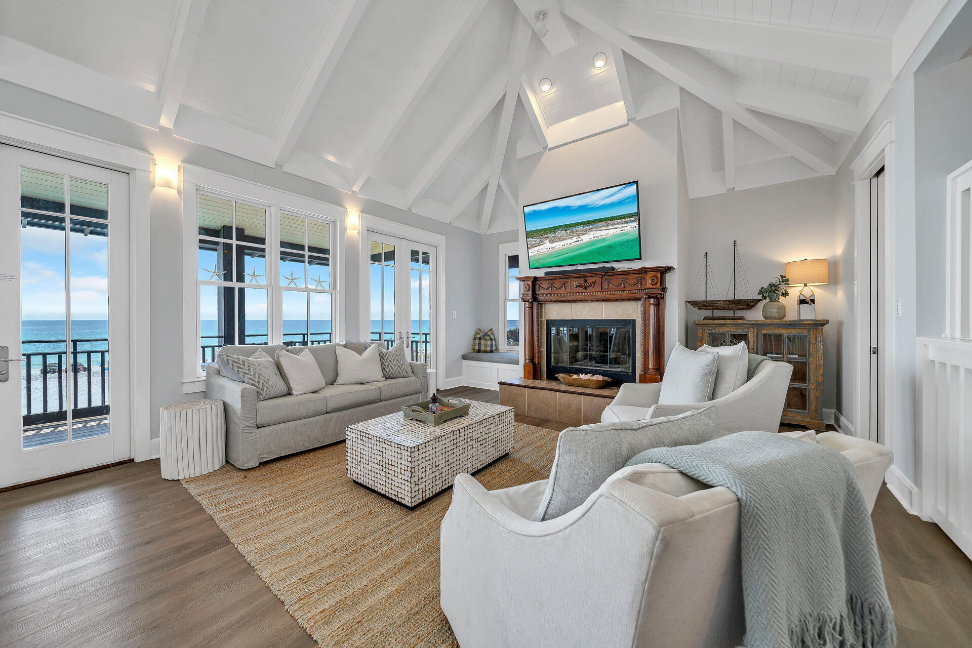 GRAYTON BEACH FRONT - Residential