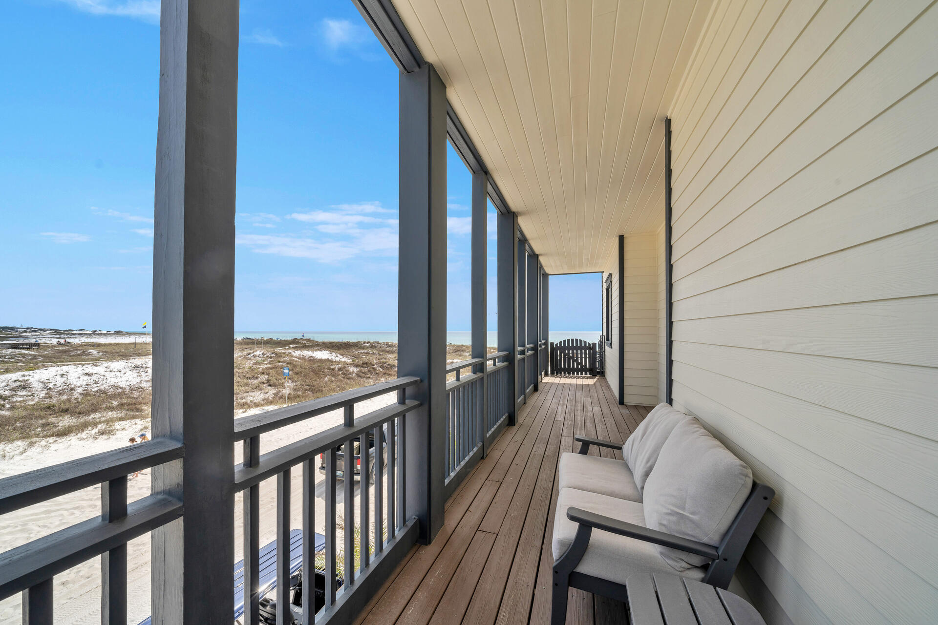 GRAYTON BEACH FRONT - Residential