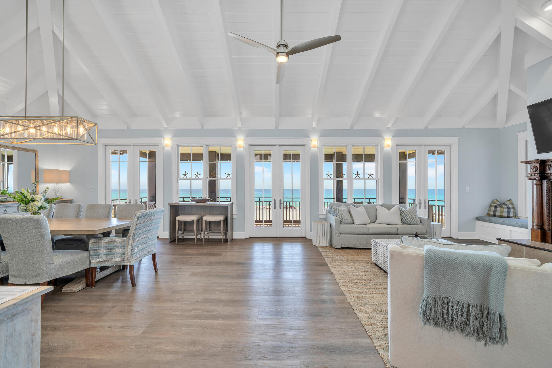 GRAYTON BEACH FRONT - Residential