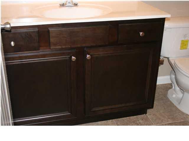 REDWOOD VILLAGE - Residential Lease