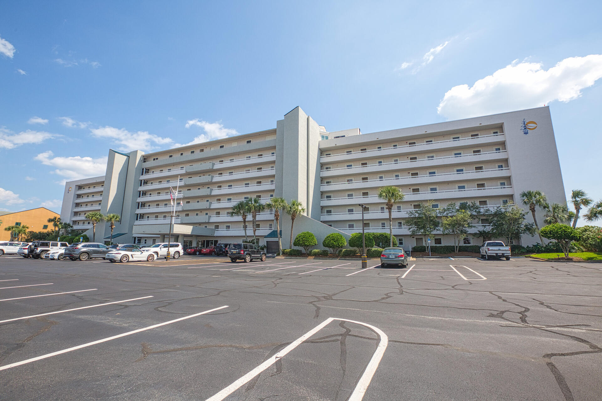 GRAND MARINER PH 1 - Residential
