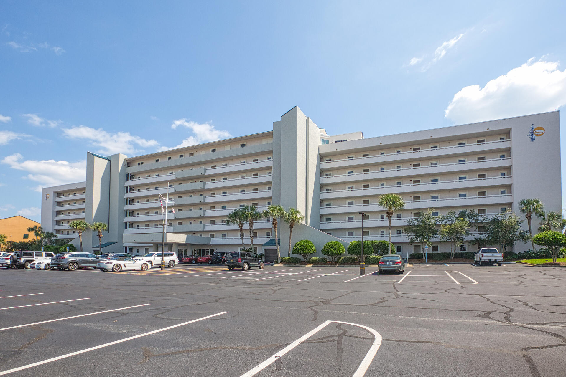 GRAND MARINER PH 1 - Residential